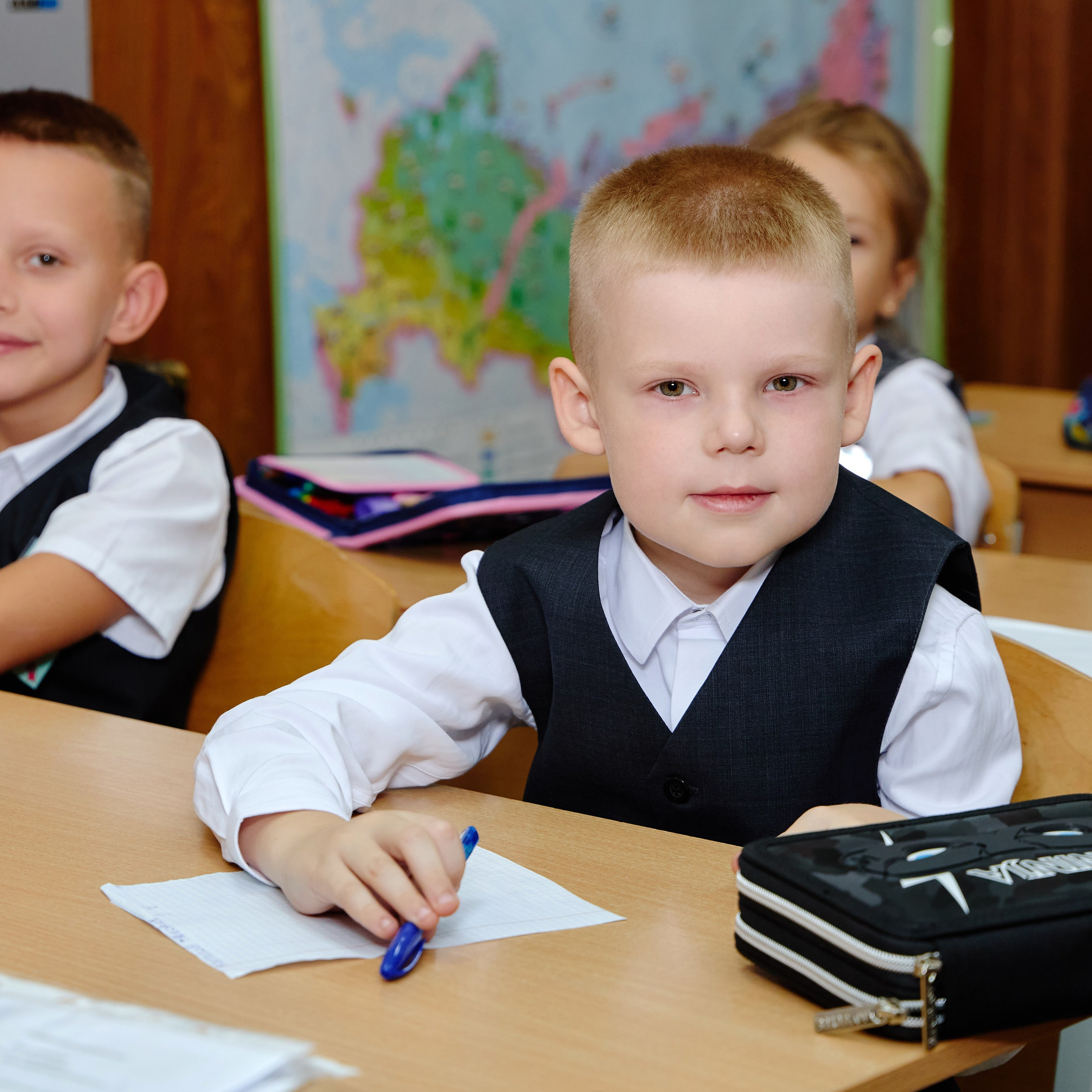 Альбом для 1 класса (персональный). Фотограф Выпускные альбомы Таганрог Сергей Коробченко