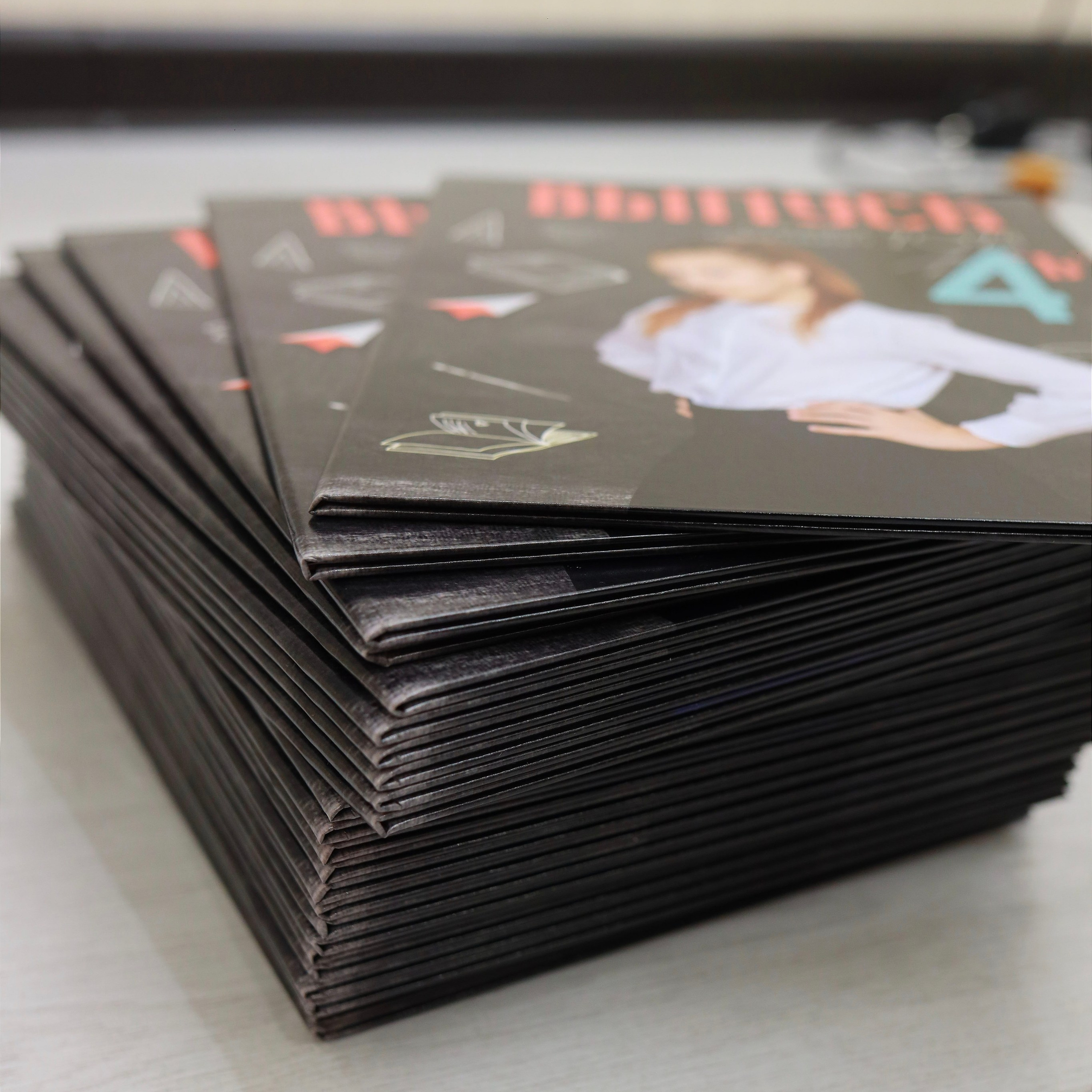 Выпускные альбомы Таганрог. Фотограф Выпускные альбомы Таганрог Сергей Коробченко