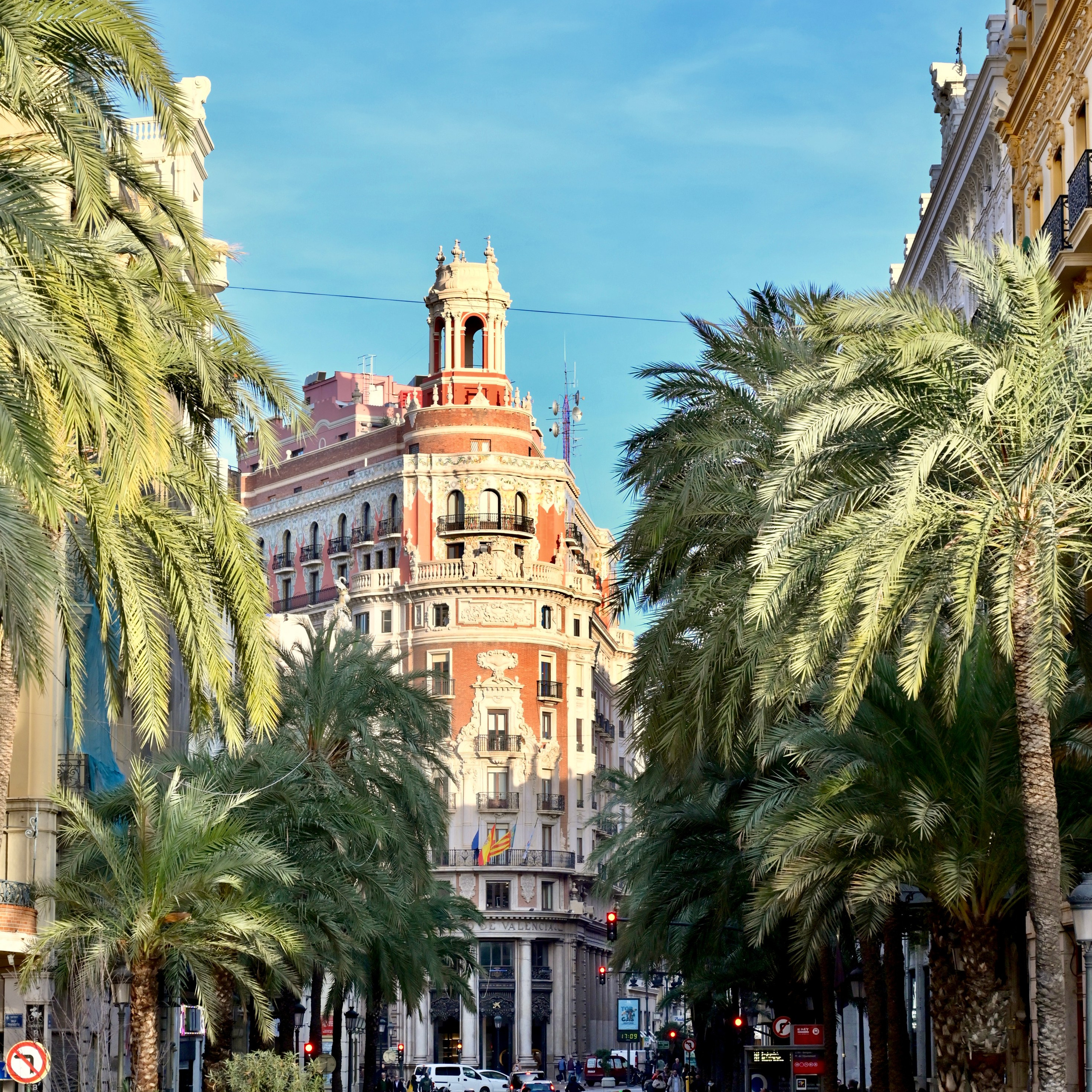 Здание банка