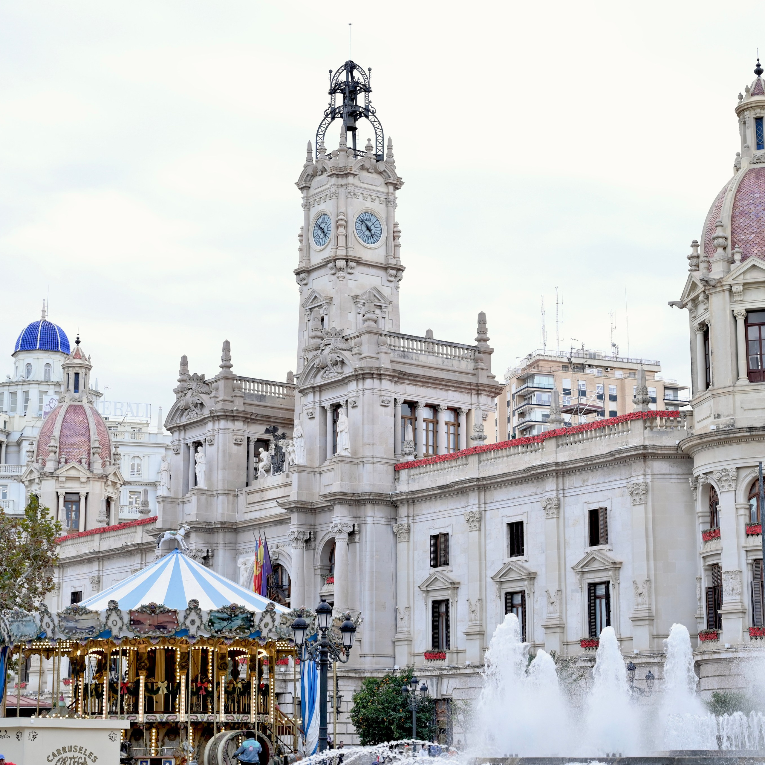 Из средневековой Валенсии в Город искусств и наук через сады Турии. Гид и фотограф в Валенсии Новиков Михаил