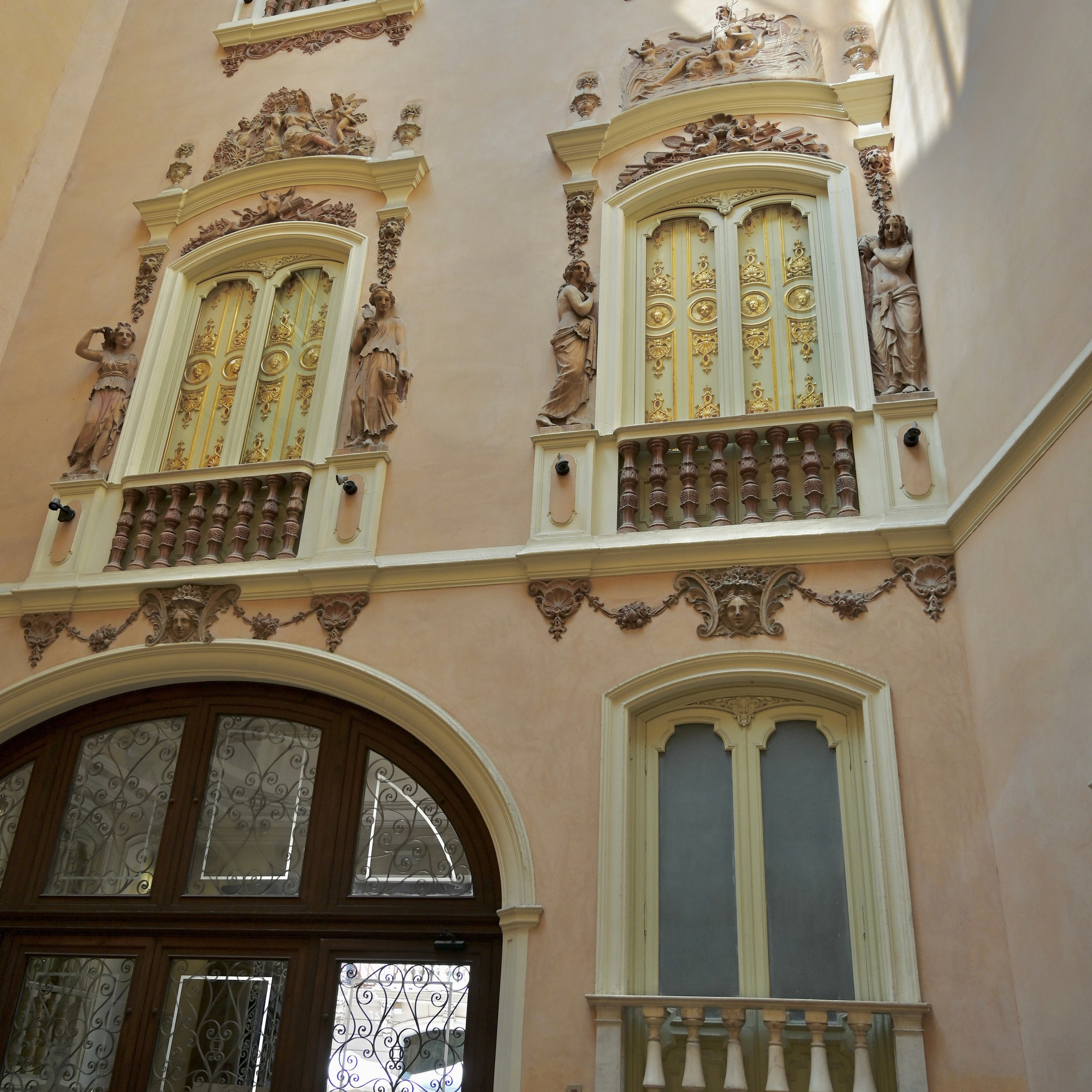 Дворец маркиза Дос Агуас. Гид и фотограф в Валенсии Новиков Михаил