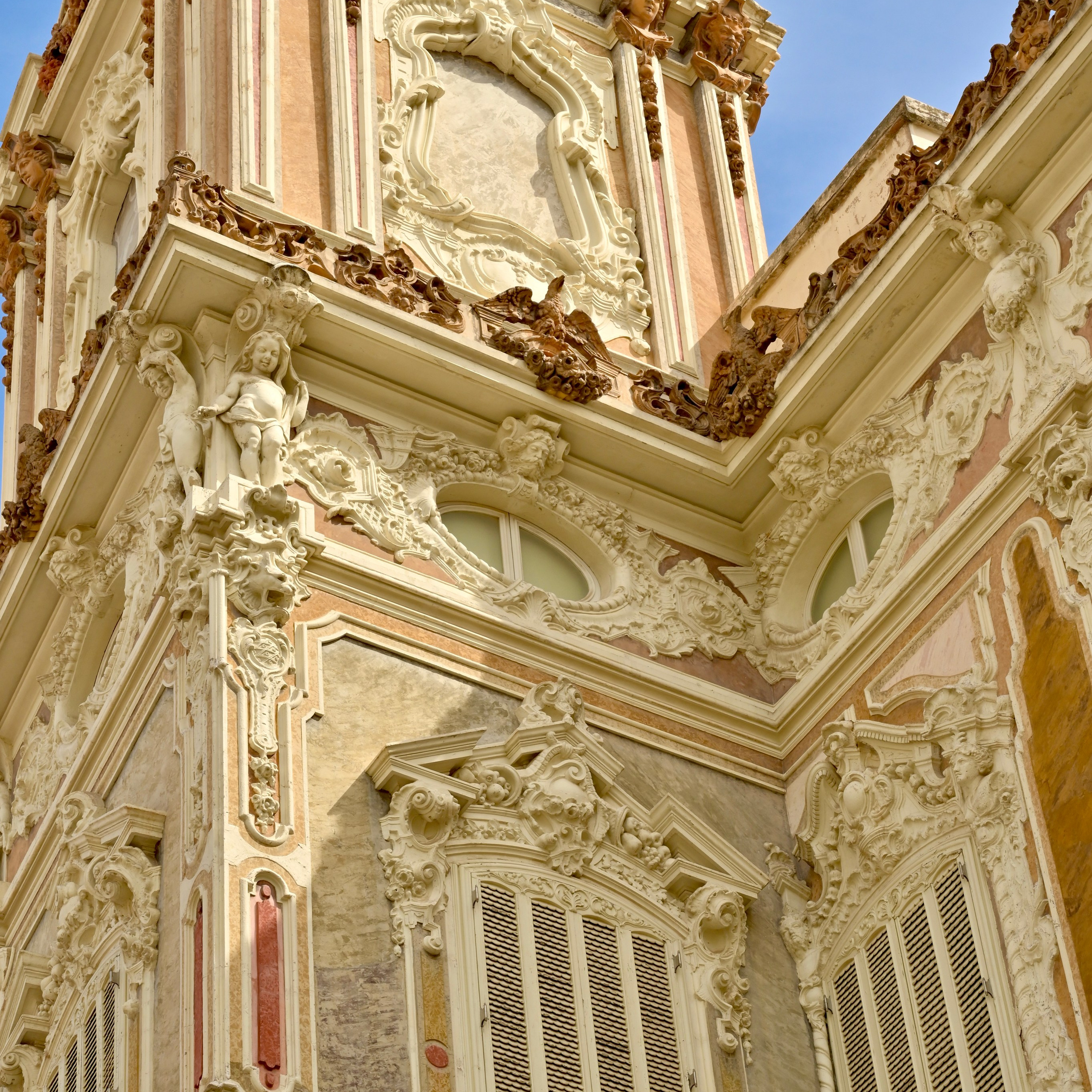 Музей фарфора/Дворец маркиза Дос Агуас (с патио и парадными залами). Гид и фотограф в Валенсии Новиков Михаил