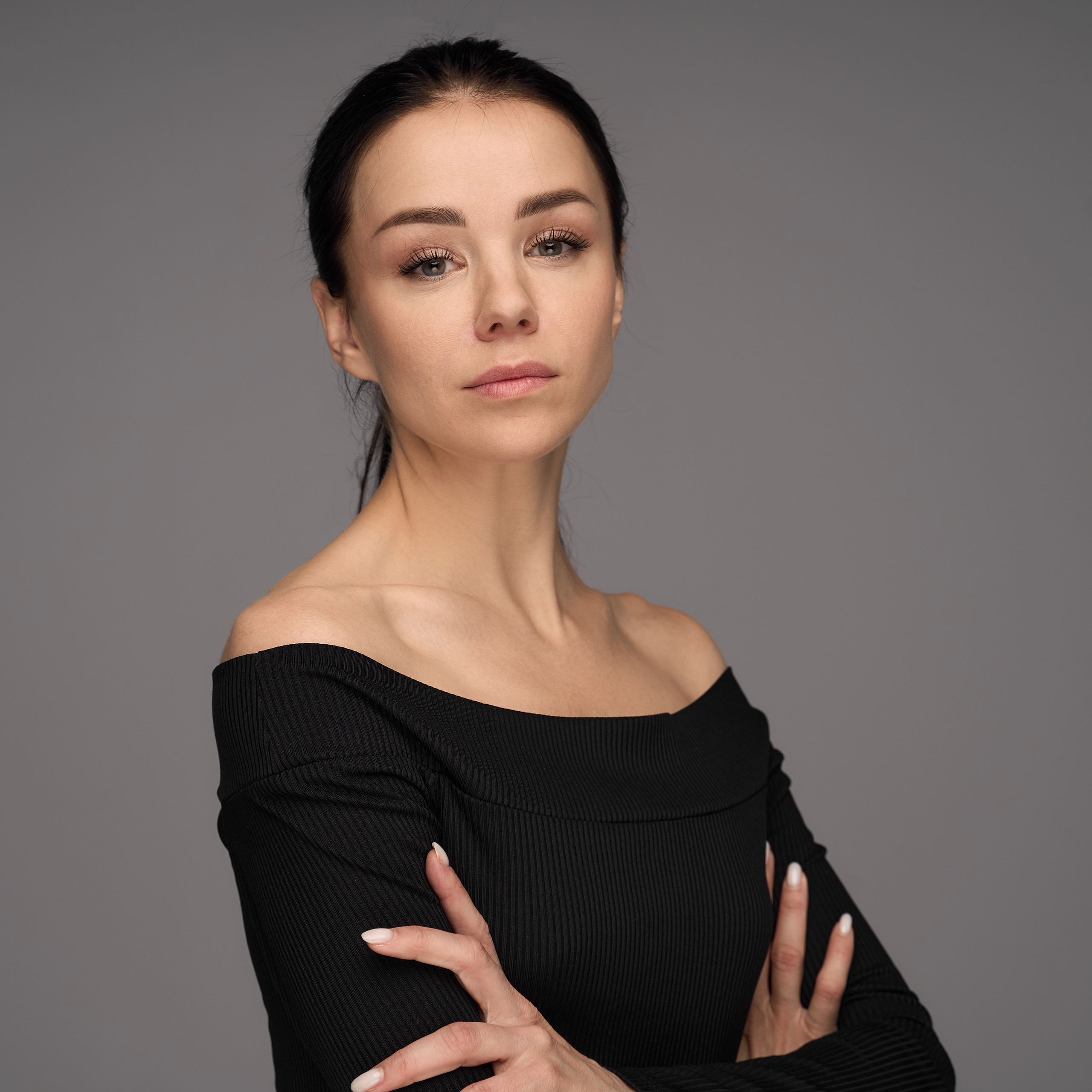 Дарья Каденская актриса театра и кино. Портрат для актерского портфолио, хедшот. Авторство - фотограф Александр Гладкий.