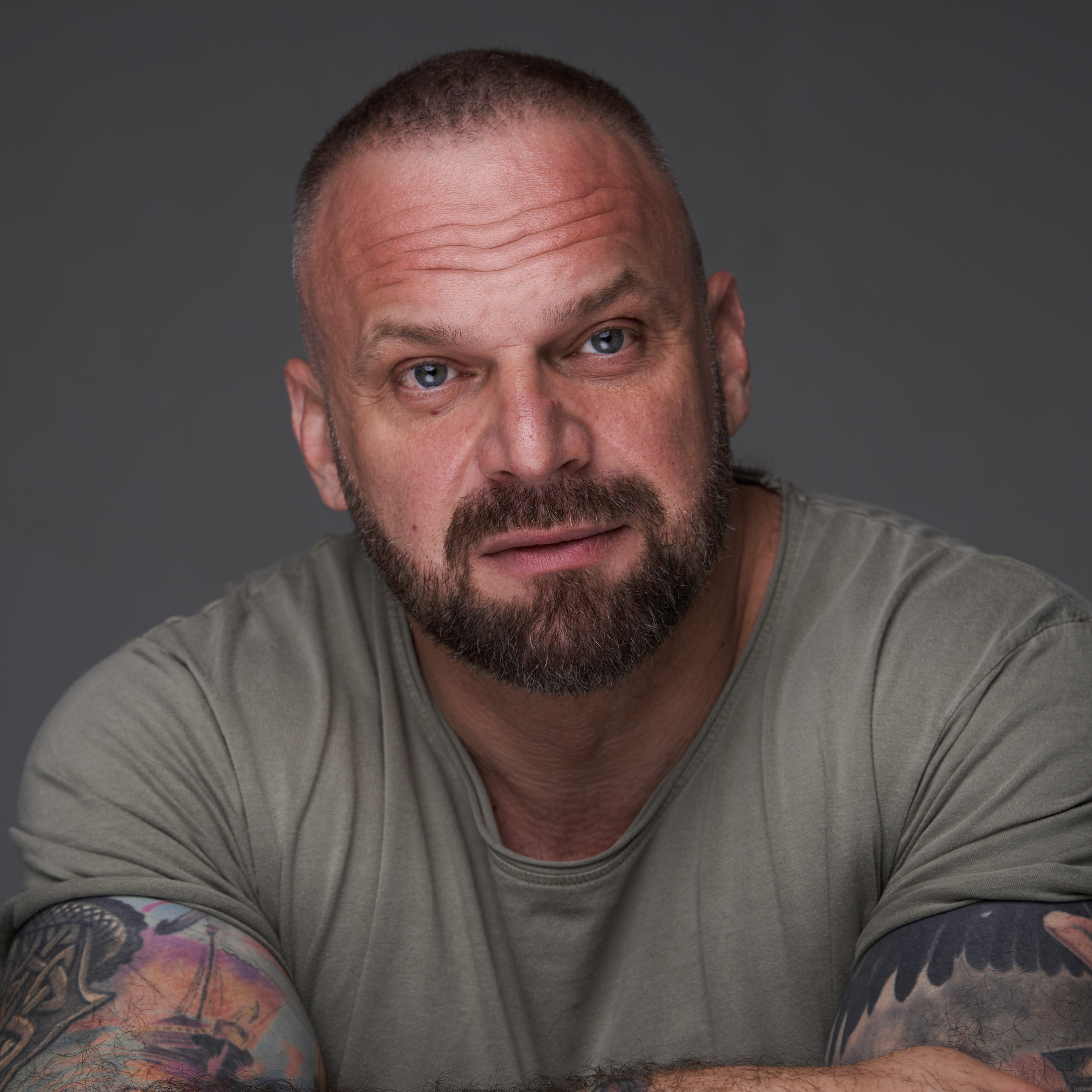 Актерское портфолио актера Александра Власенко. Фотограф foto-fam.ru