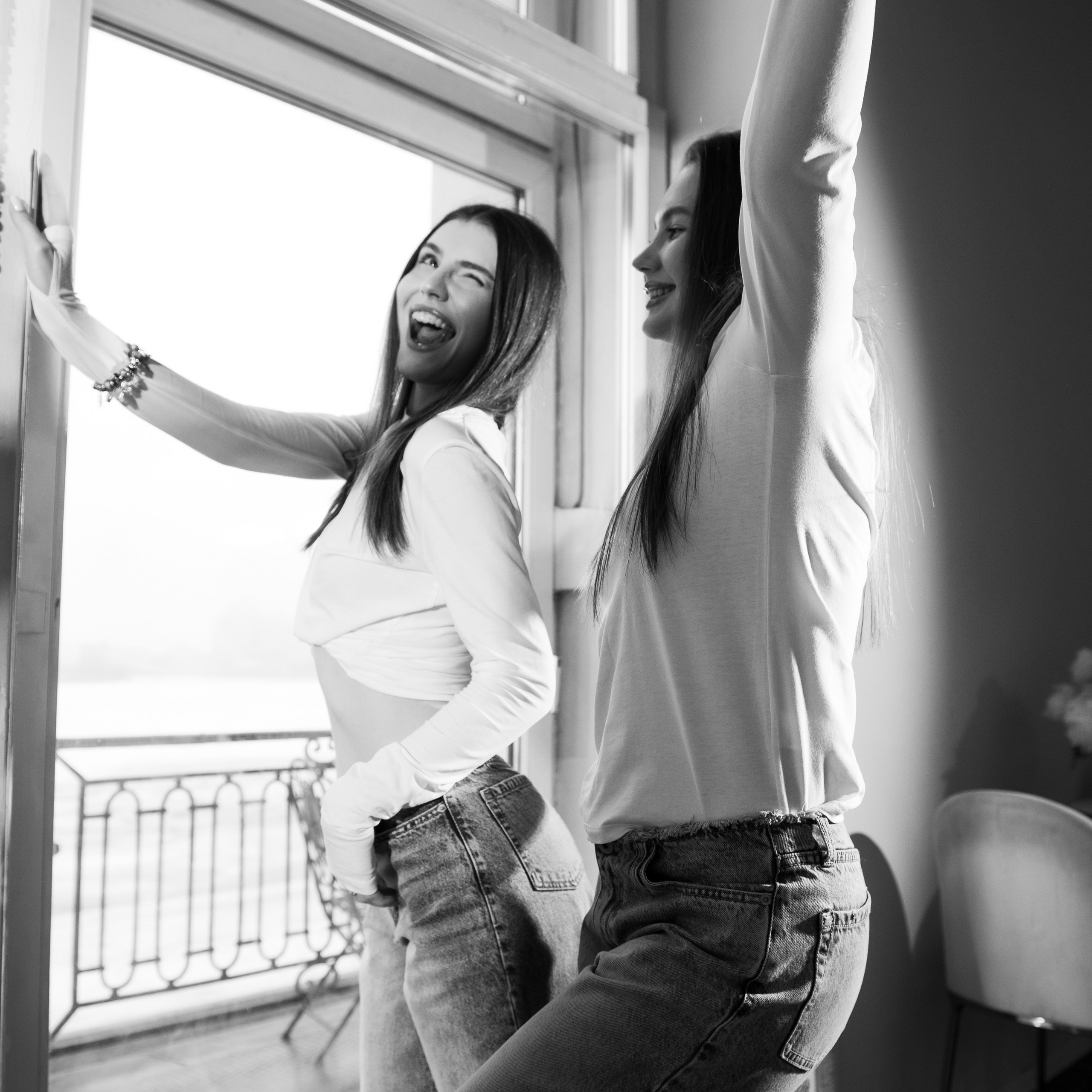 GIRLS | SOFIA & KRISTINA