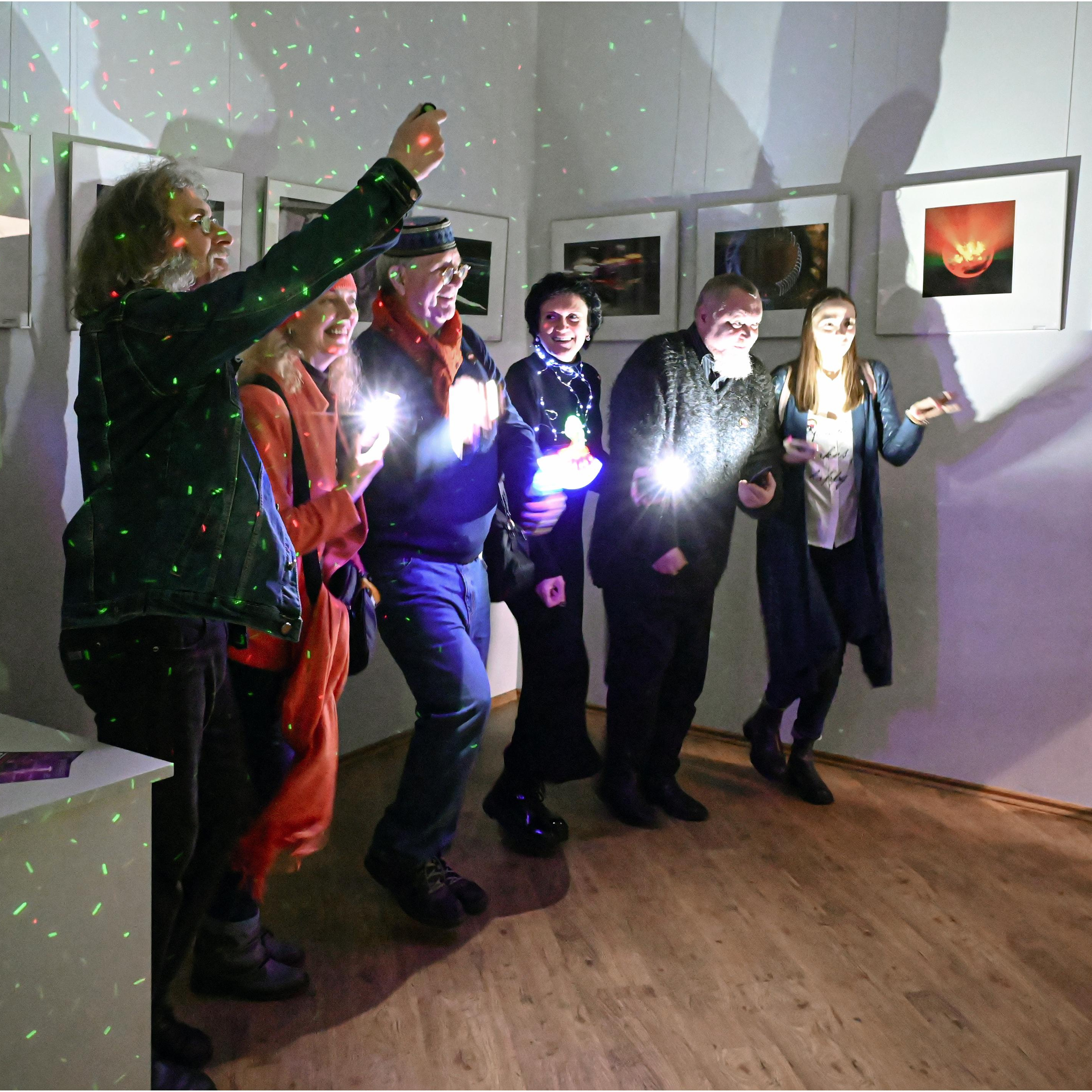 Люминографическая выставка общество люминографии