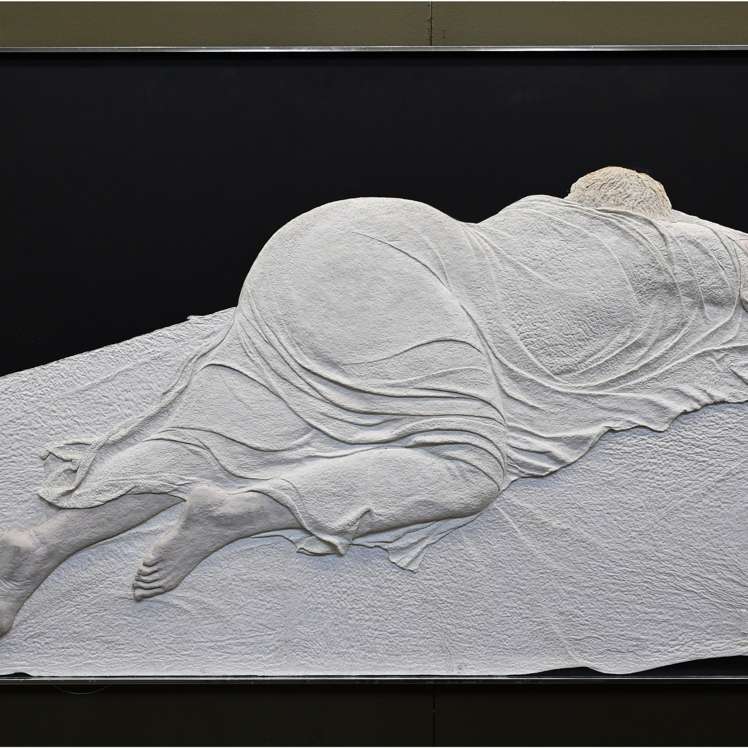 Латиф Казбеков «БУМАЖНЫЕ МИРЫ»