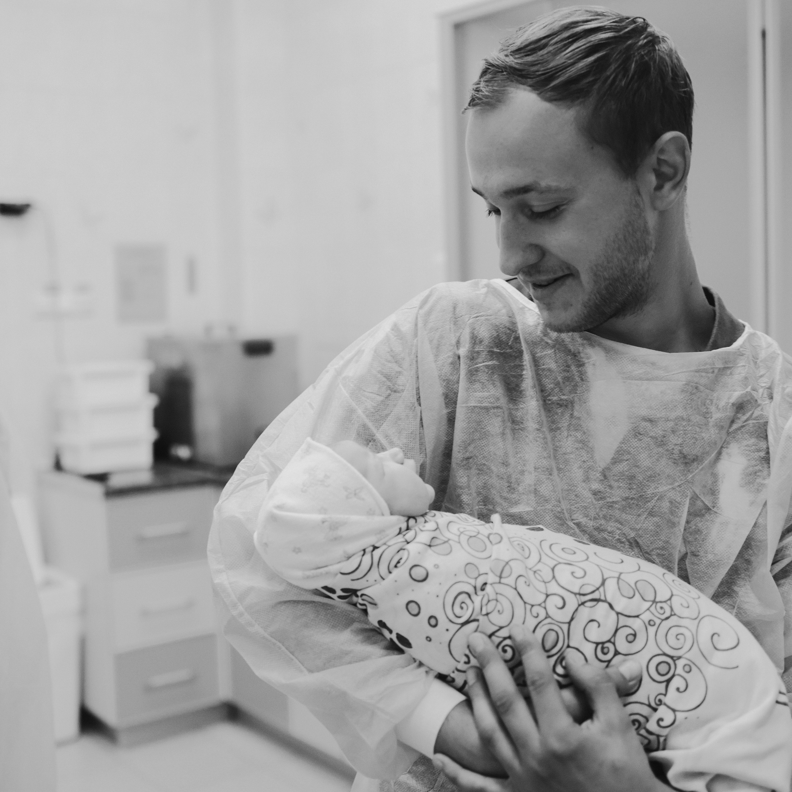 Роды в Нижнем Новгороде, фотограф на роды в Нижнем Новгороде, фотограф рождения в Нижнем Новгороде, Фотограф на роды Елена Лисина, Елена Лисина фотограф рождения, фотосъемка родов, видеосъемка родов, 1 роддом, 1 роддом Нижний Новгород