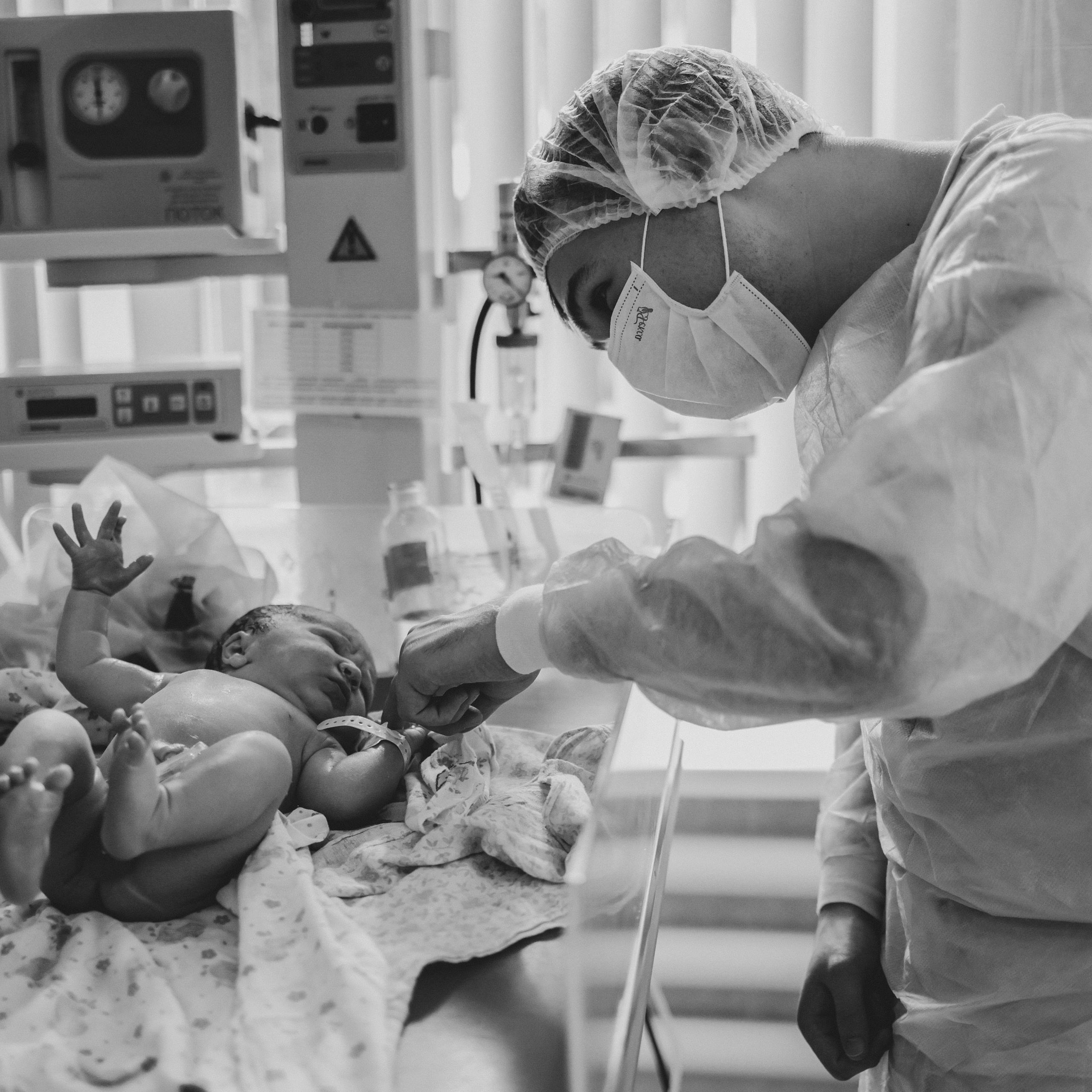 Роды в Нижнем Новгороде, фотограф на роды в Нижнем Новгороде, фотограф рождения в Нижнем Новгороде, Фотограф на роды Елена Лисина, Елена Лисина фотограф рождения, фотосъемка родов, видеосъемка родов, 1 роддом, 1 роддом Нижний Новгород