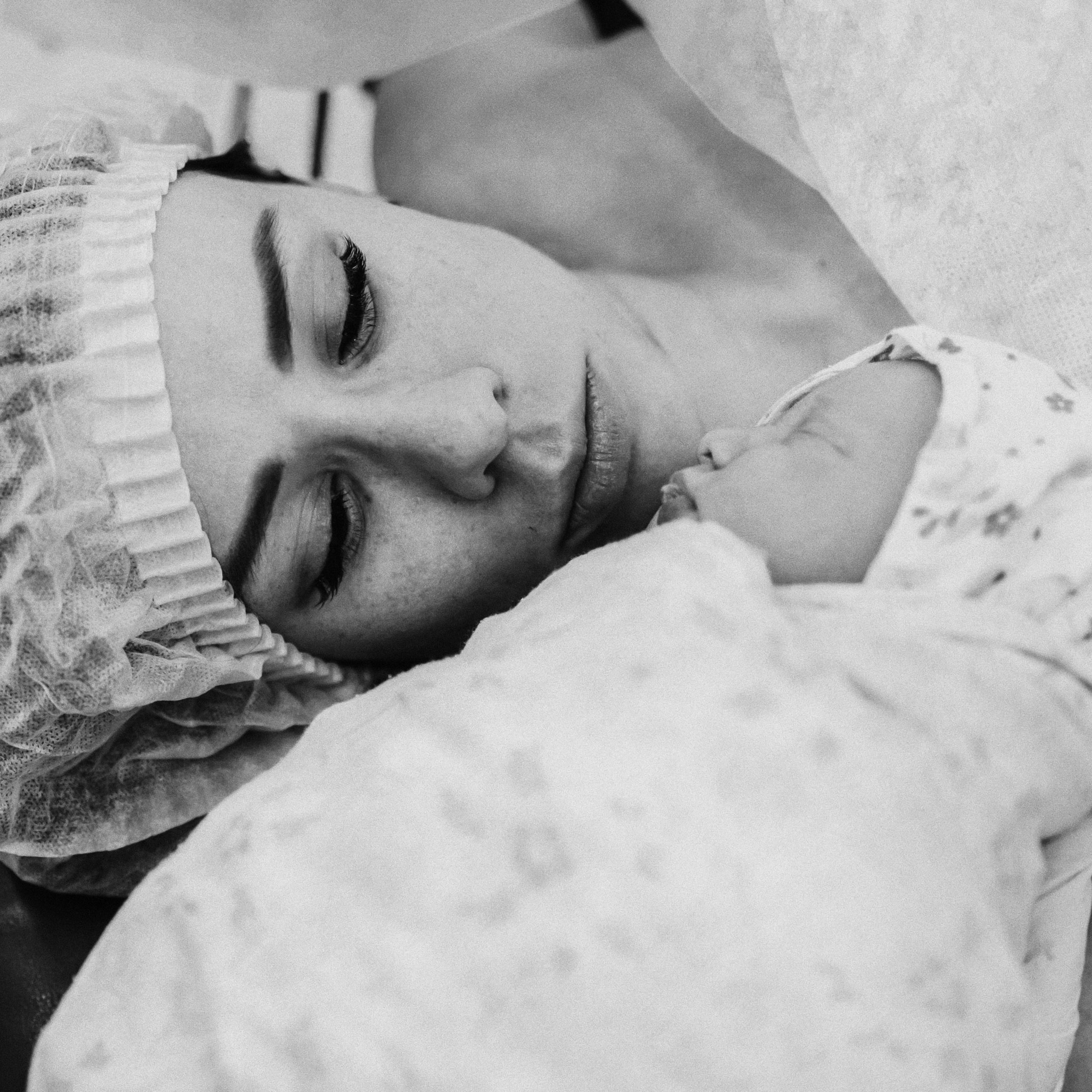 Роды в Нижнем Новгороде, фотограф на роды в Нижнем Новгороде, фотограф рождения в Нижнем Новгороде, Фотограф на роды Елена Лисина, Елена Лисина фотограф рождения, фотосъемка родов, видеосъемка родов, 1 роддом, 1 роддом Нижний Новгород