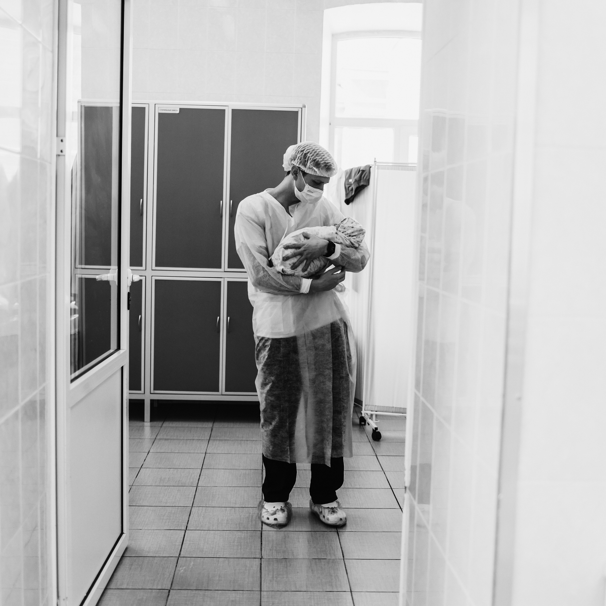 Роды в Нижнем Новгороде, фотограф на роды в Нижнем Новгороде, фотограф рождения в Нижнем Новгороде, Фотограф на роды Елена Лисина, Елена Лисина фотограф рождения, фотосъемка родов, видеосъемка родов, 1 роддом, 1 роддом Нижний Новгород