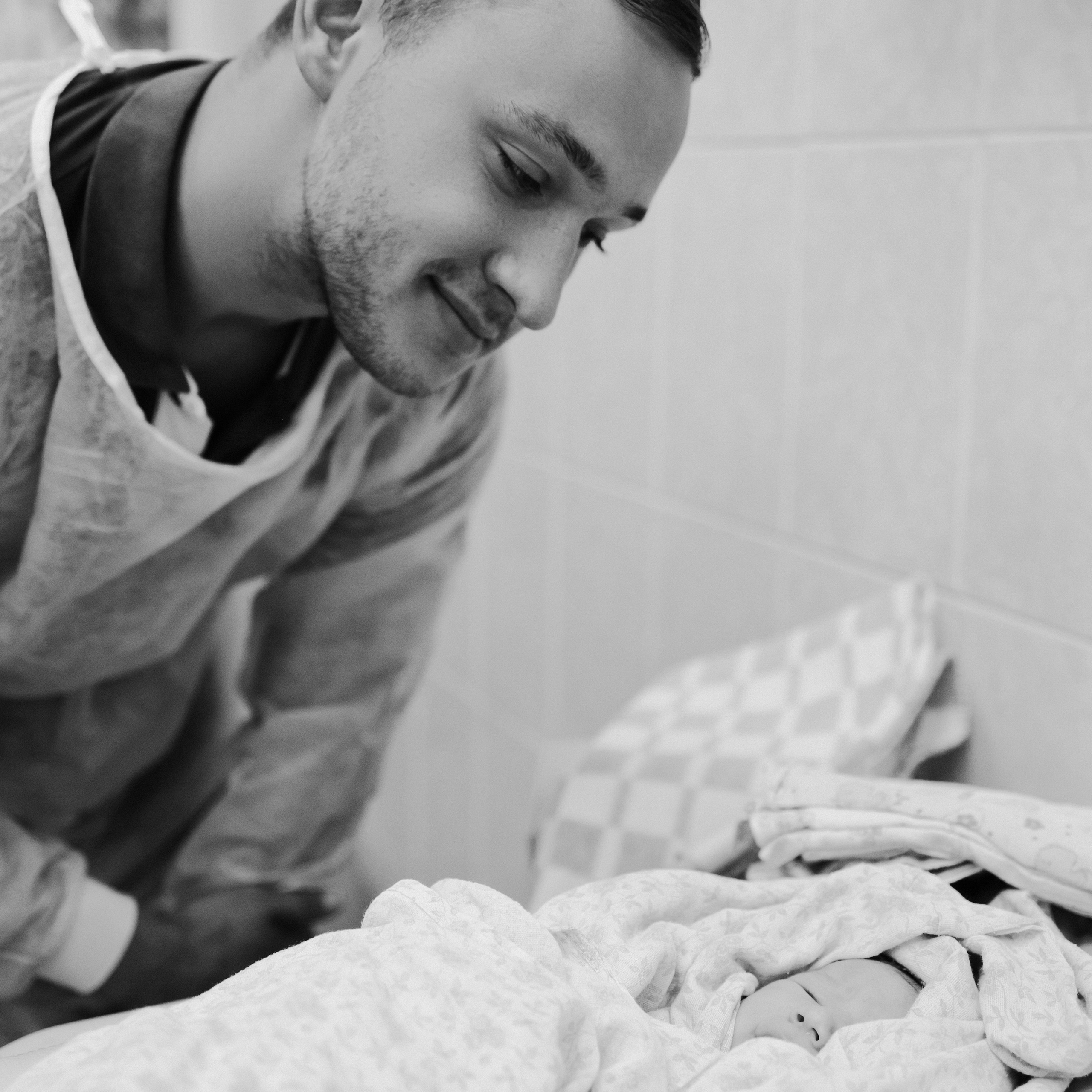 Роды в Нижнем Новгороде, фотограф на роды в Нижнем Новгороде, фотограф рождения в Нижнем Новгороде, Фотограф на роды Елена Лисина, Елена Лисина фотограф рождения, фотосъемка родов, видеосъемка родов, 1 роддом, 1 роддом Нижний Новгород