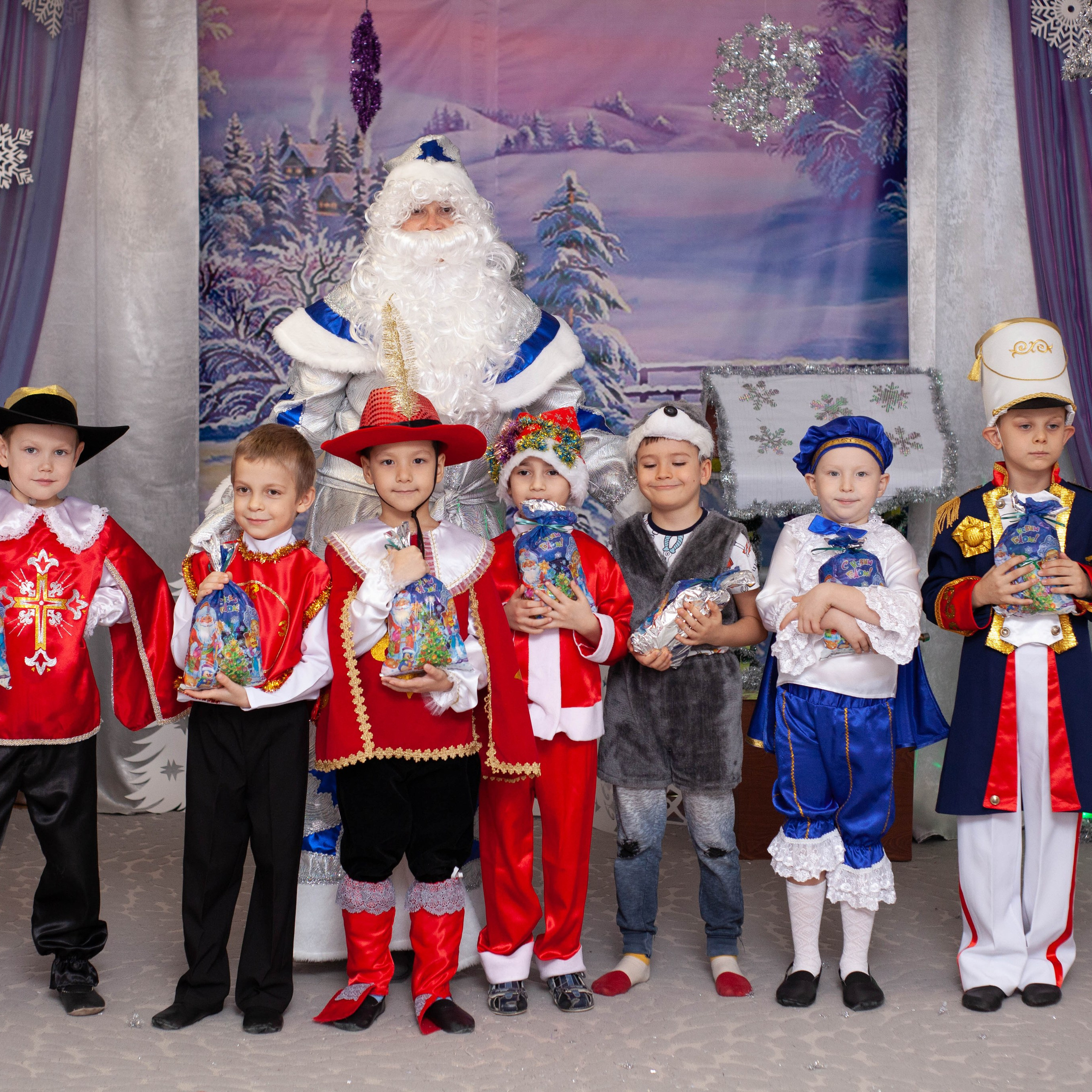 Новый год в ДС 50, группа «Подсолнушки»