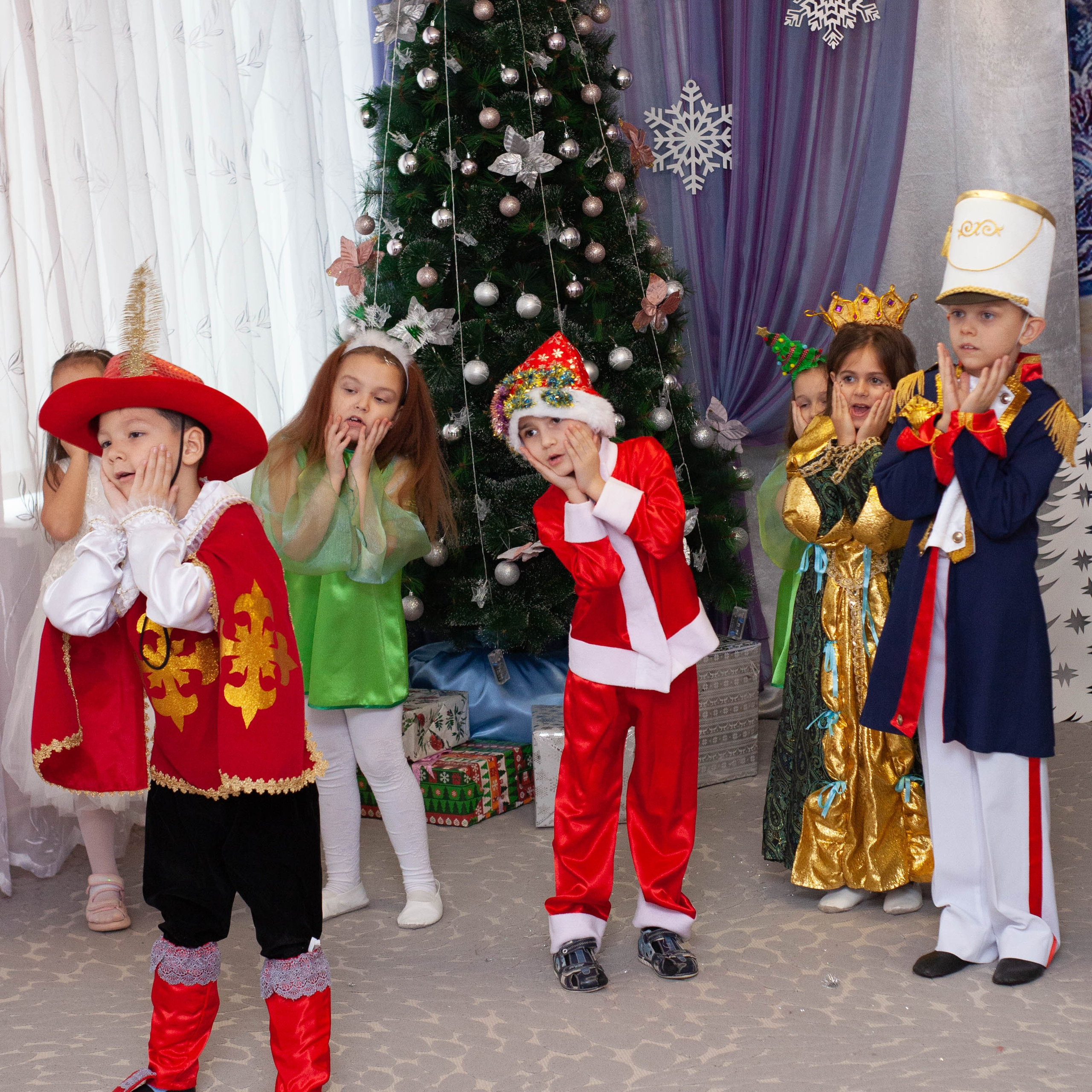 Новый год в ДС 50, группа «Подсолнушки»