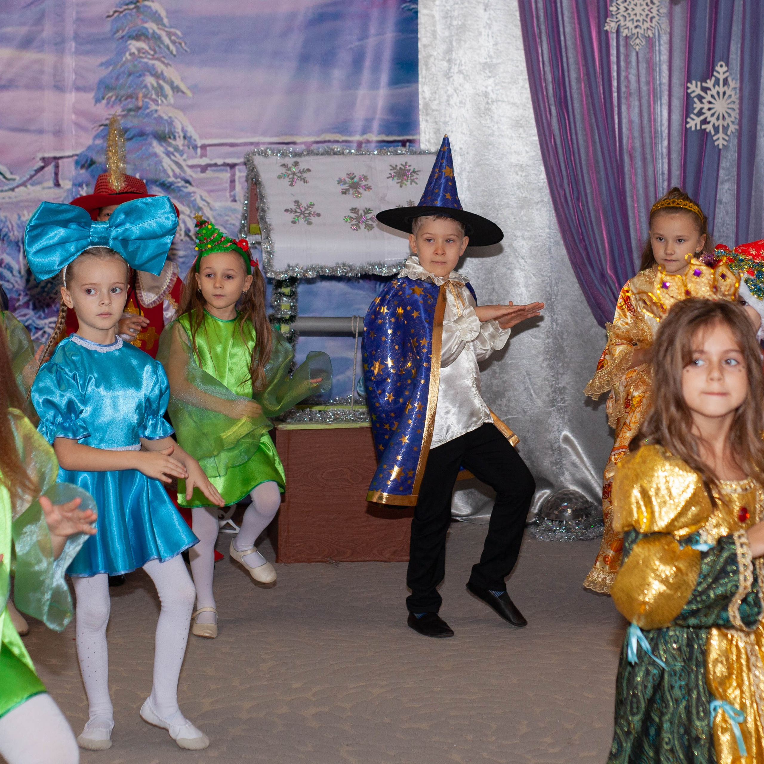 Новый год в ДС 50, группа «Подсолнушки»