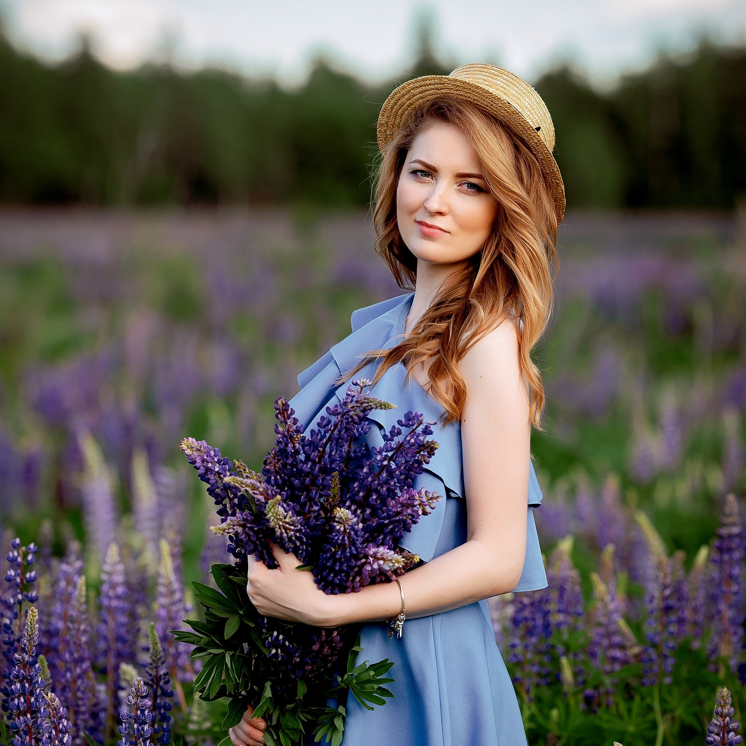 Фотосессия в люпиновом поле. Свадебный и семейный фотограф Виктория Носачёва. Щелково, Москва и МО