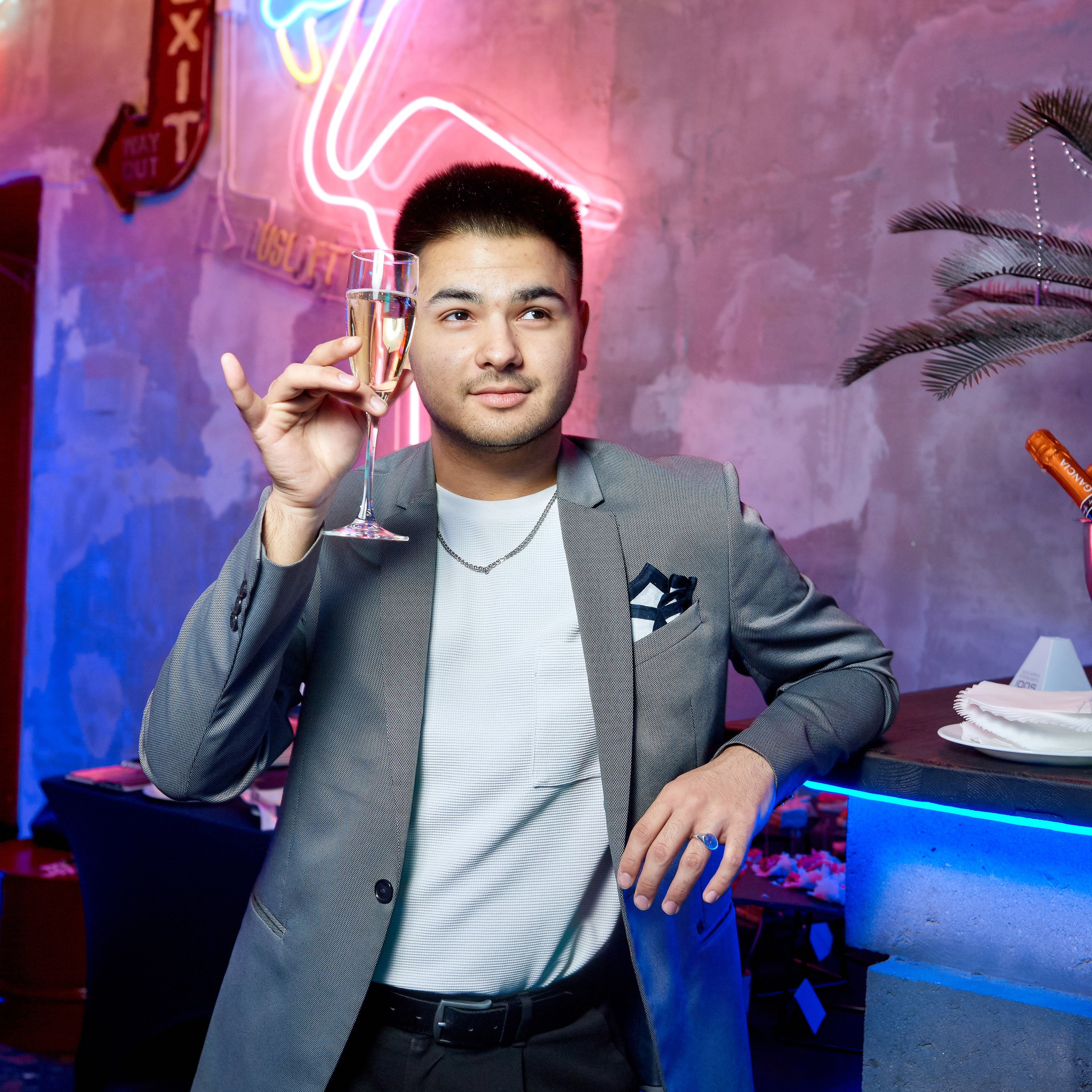 Фотограф на корпоратив в Москве, заказать услуги фотосъёмки — Цены, стоимость услуг профессионального фотографа на фотосессию корпоратива