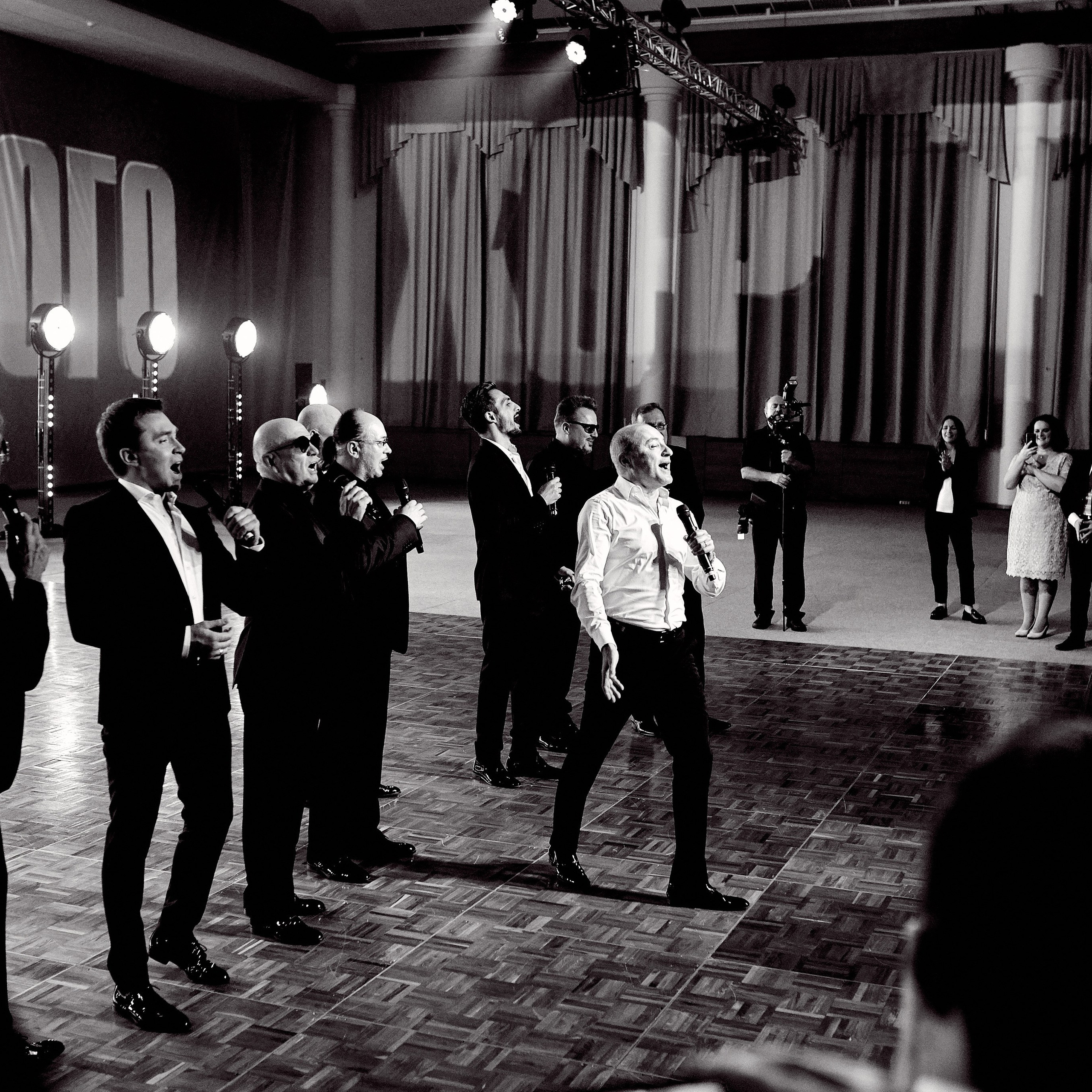 Фотограф на корпоратив в Москве, заказать услуги фотосъёмки — Цены, стоимость услуг профессионального фотографа на фотосессию корпоратива