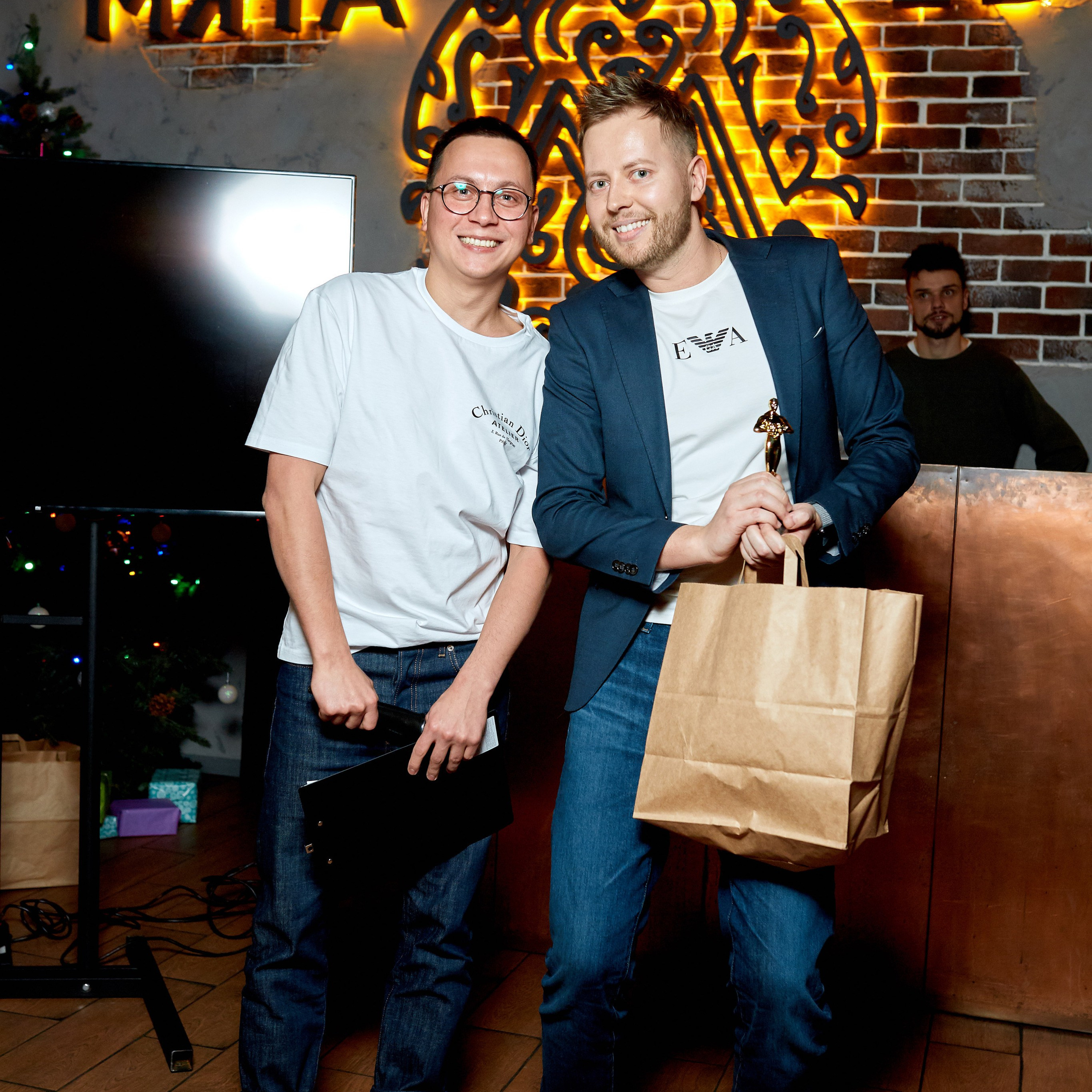 Фотограф на корпоратив в Москве, заказать услуги фотосъёмки — Цены, стоимость услуг профессионального фотографа на фотосессию корпоратива