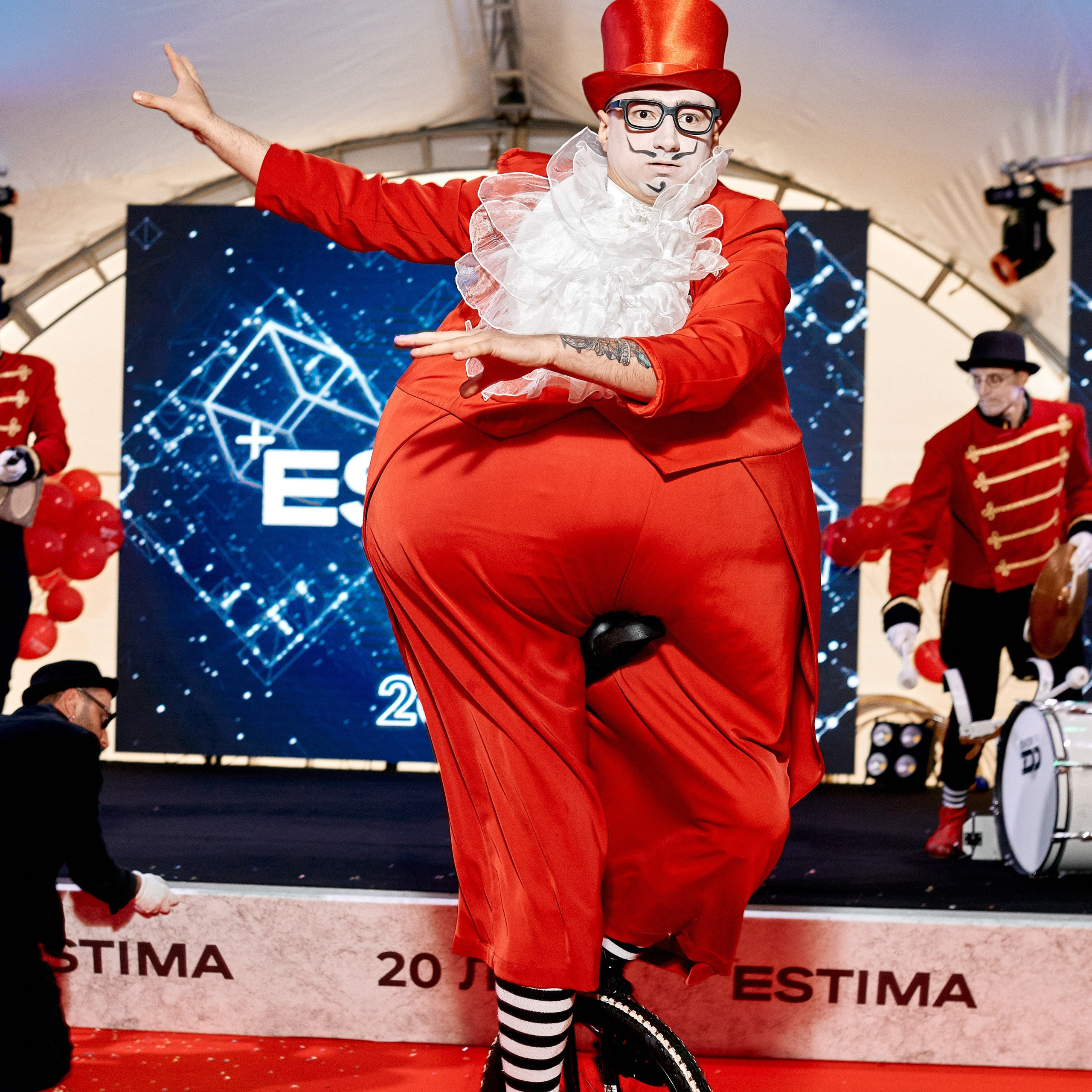 Фотограф на корпоратив в Москве, заказать услуги фотосъёмки — Цены, стоимость услуг профессионального фотографа на фотосессию корпоратива