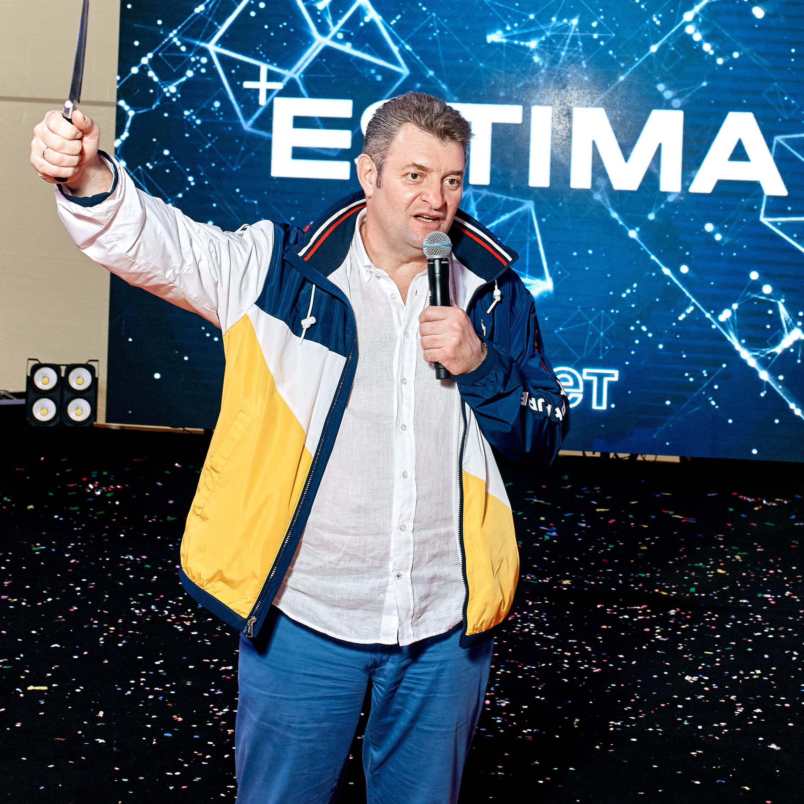 Фотограф на корпоратив в Москве, заказать услуги фотосъёмки — Цены, стоимость услуг профессионального фотографа на фотосессию корпоратива