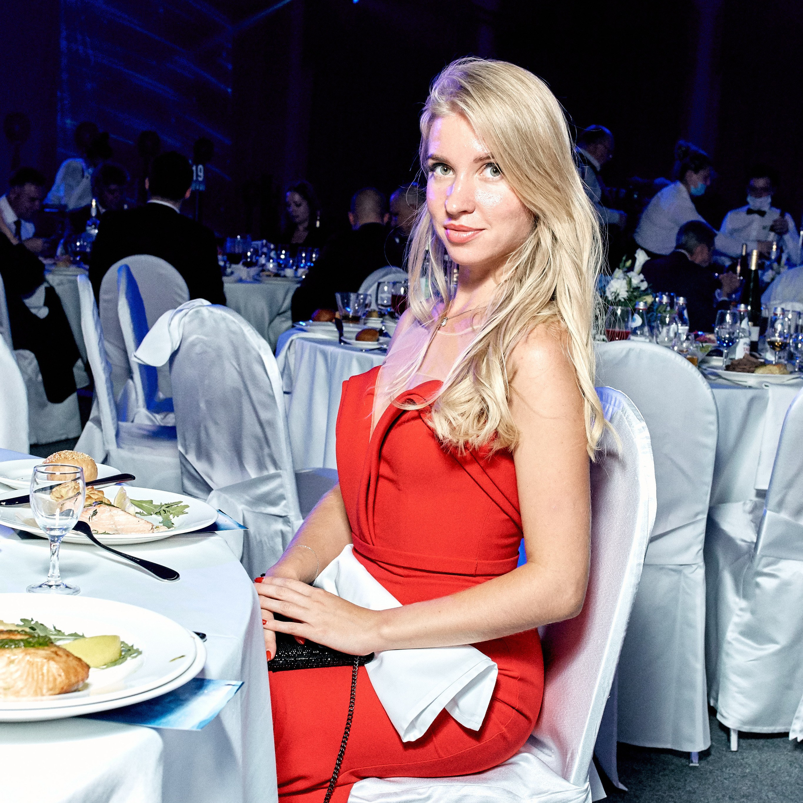 Фотограф на корпоратив в Москве, заказать услуги фотосъёмки — Цены, стоимость услуг профессионального фотографа на фотосессию корпоратива