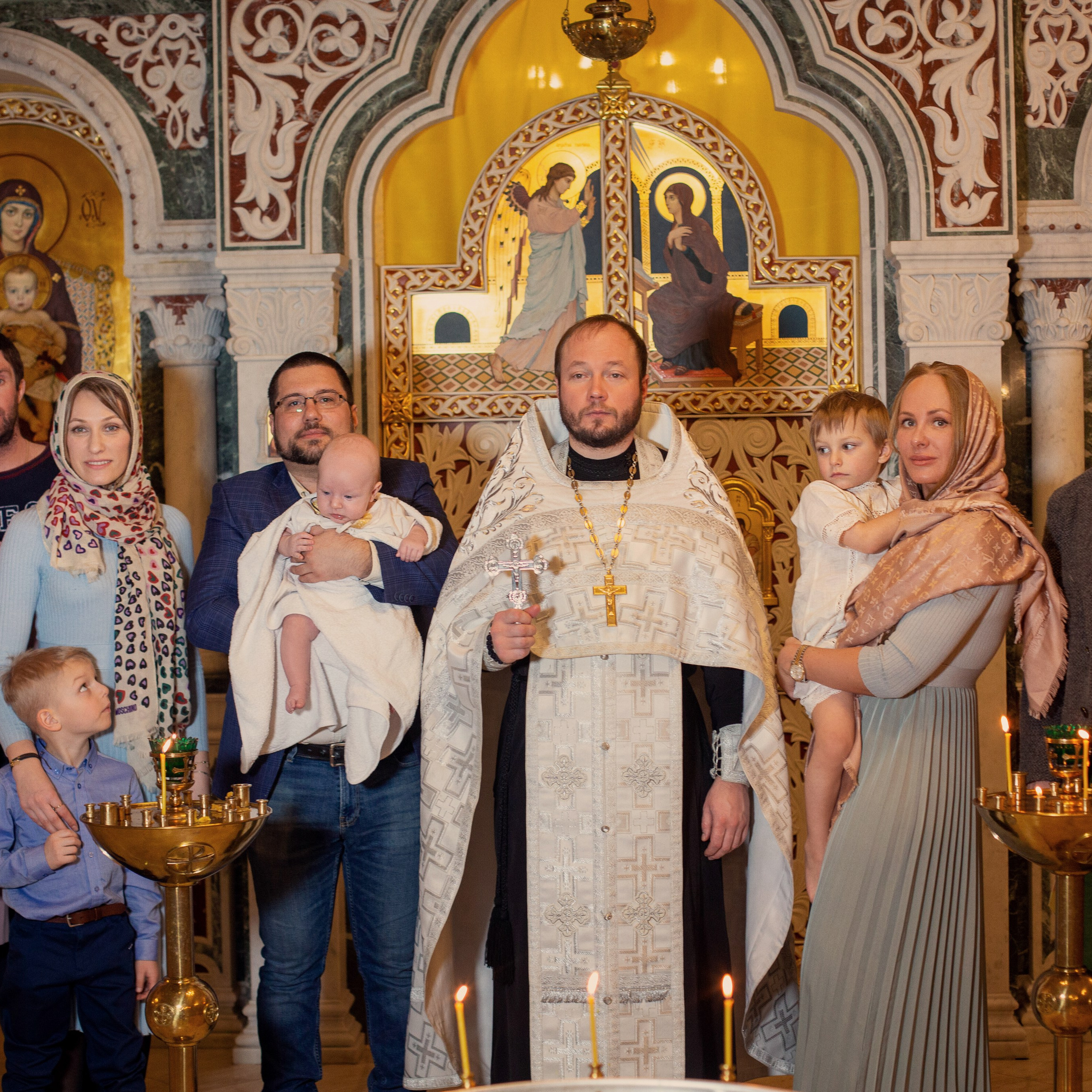 Фотосессия крещения новорожденных