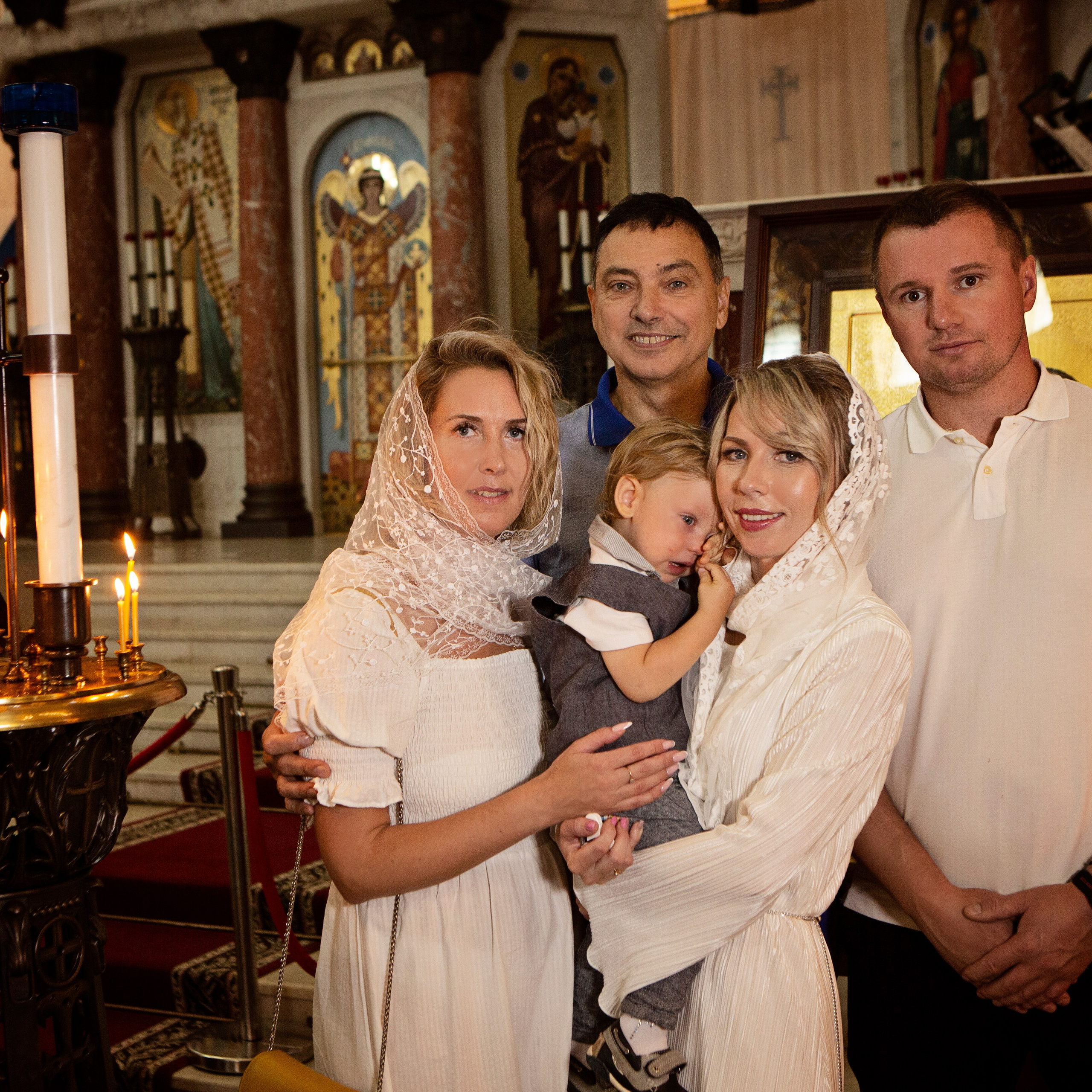 Фотосессия крещения новорожденных