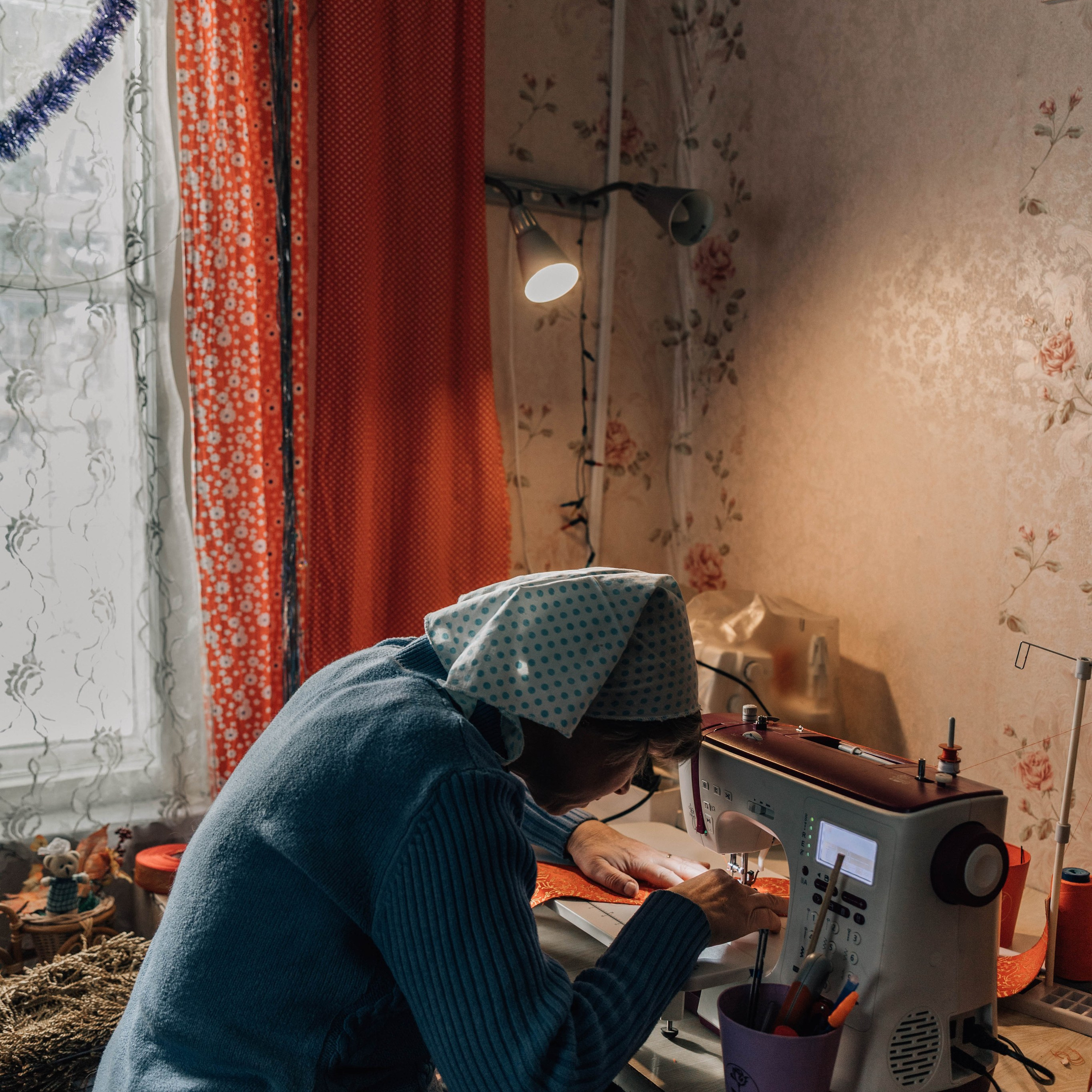 Александра: пошив церковных облачений. Фотограф Серебряные Пруды — Екатерина Рыкина | Детские и семейные фотосъемки, бытовой жанр