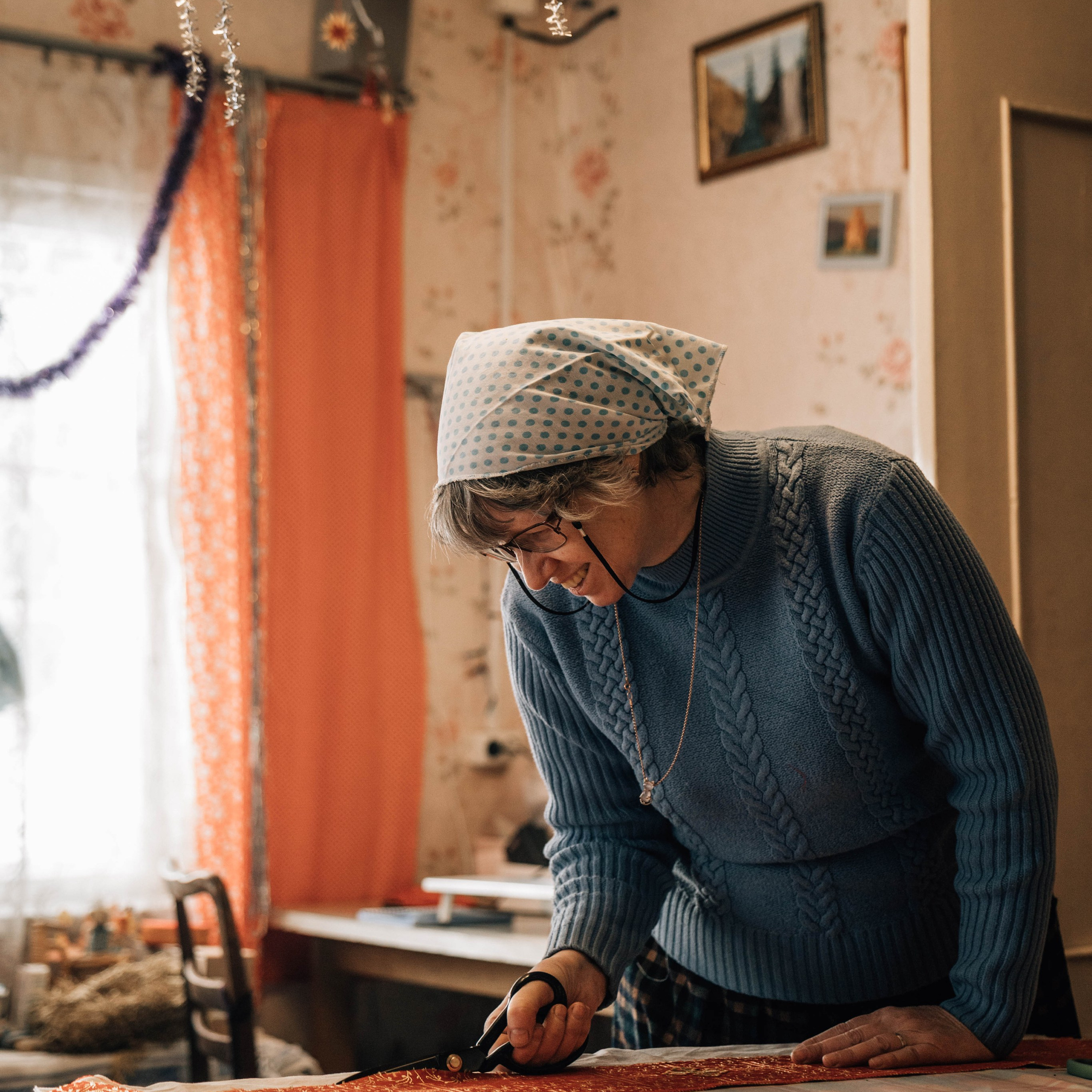 Александра: пошив церковных облачений. Фотограф Серебряные Пруды — Екатерина Рыкина | Детские и семейные фотосъемки, бытовой жанр