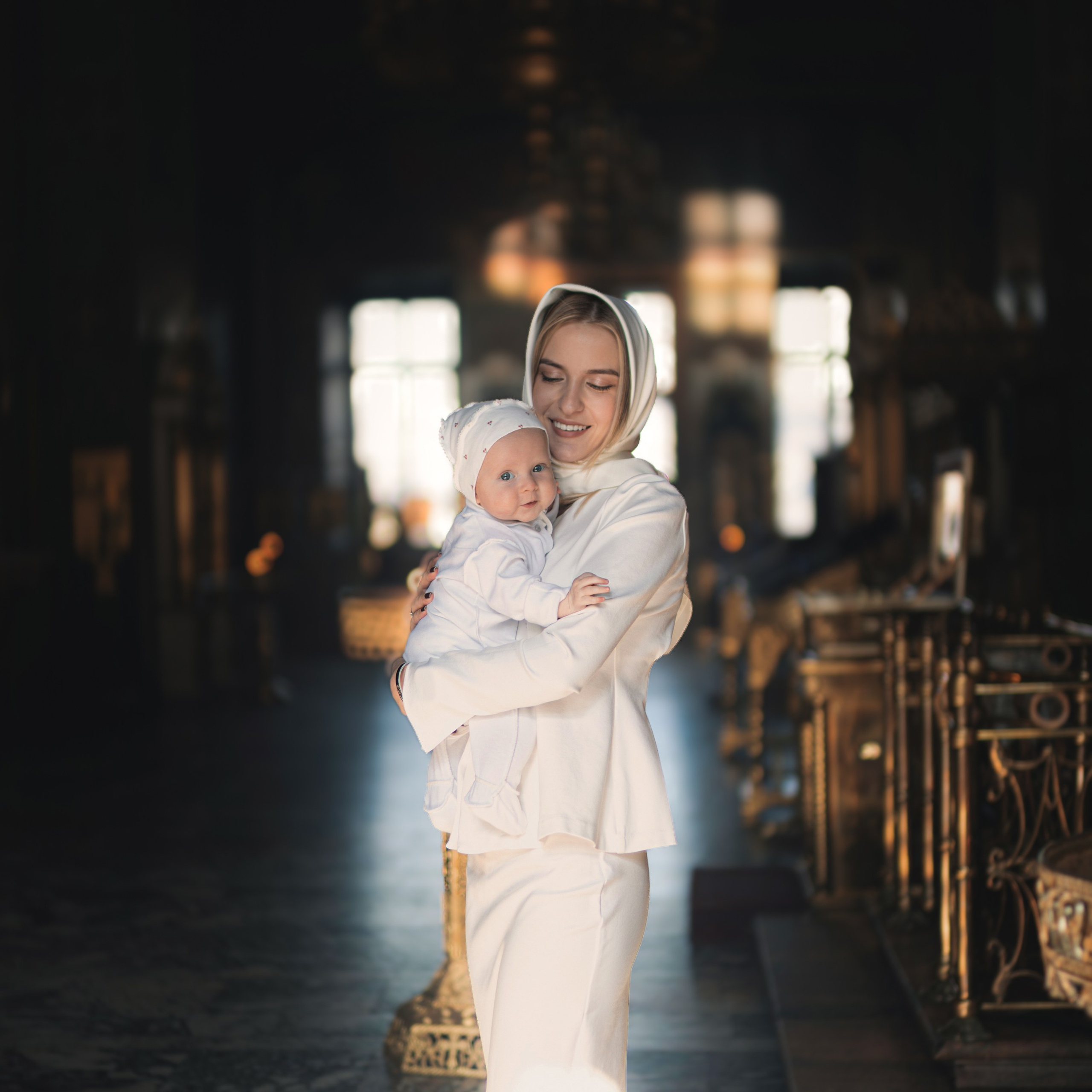 Профессиональные фотографии крещения в Храме Воскресения Словущего. Семейный фотограф в Москве 📸