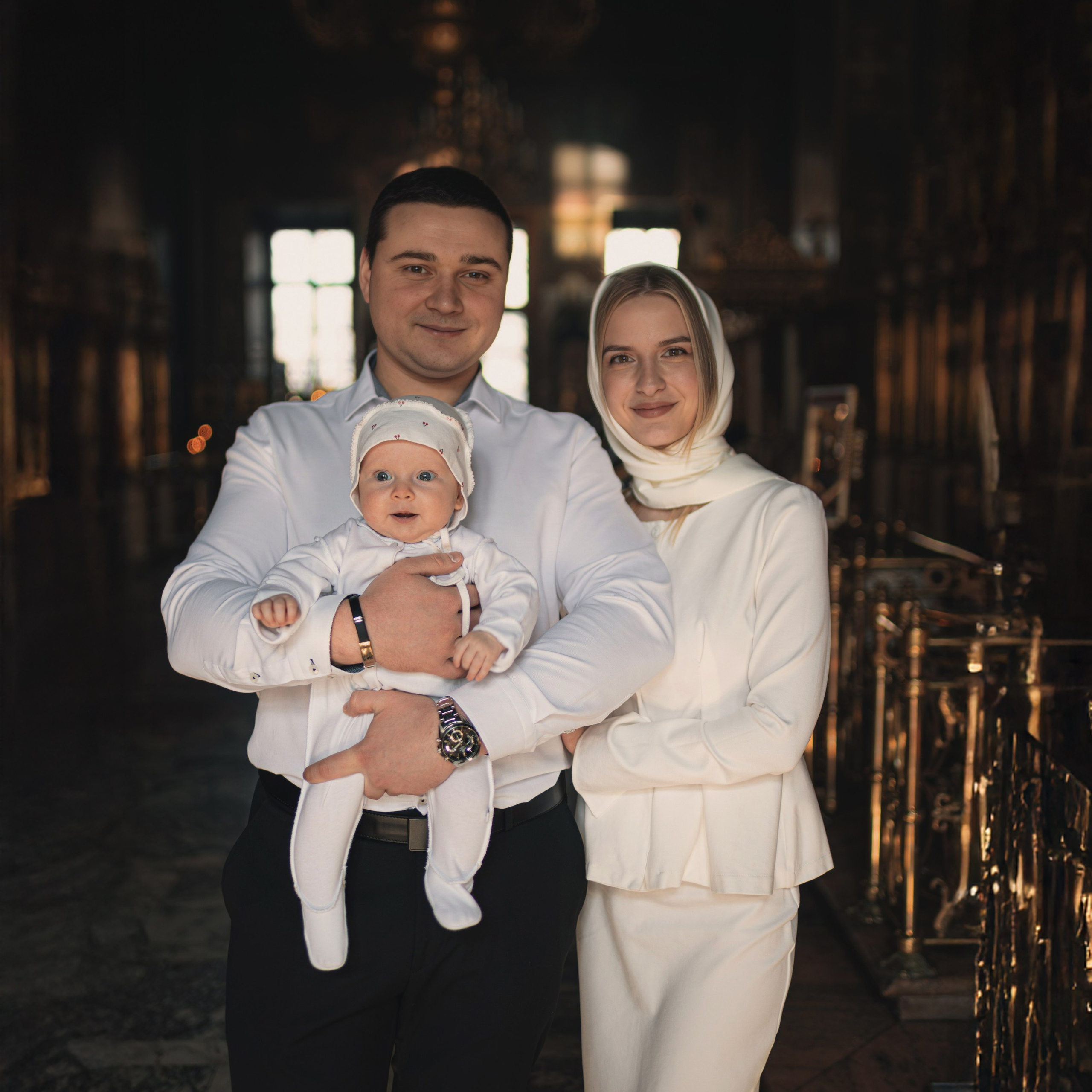 Профессиональные фотографии крещения в Храме Воскресения Словущего. Семейный фотограф в Москве 📸