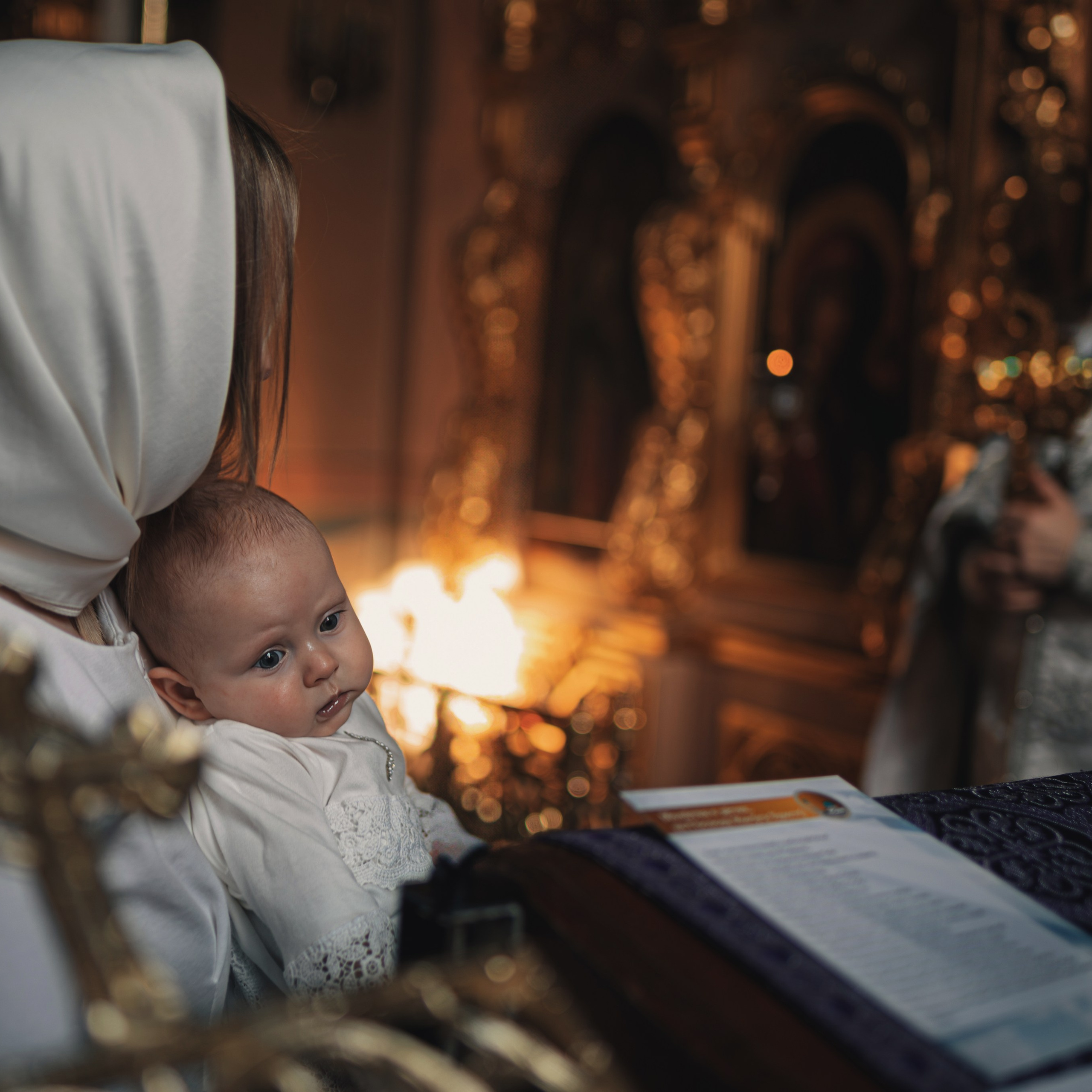 Профессиональные фотографии крещения в Храме Воскресения Словущего. Семейный фотограф в Москве 📸