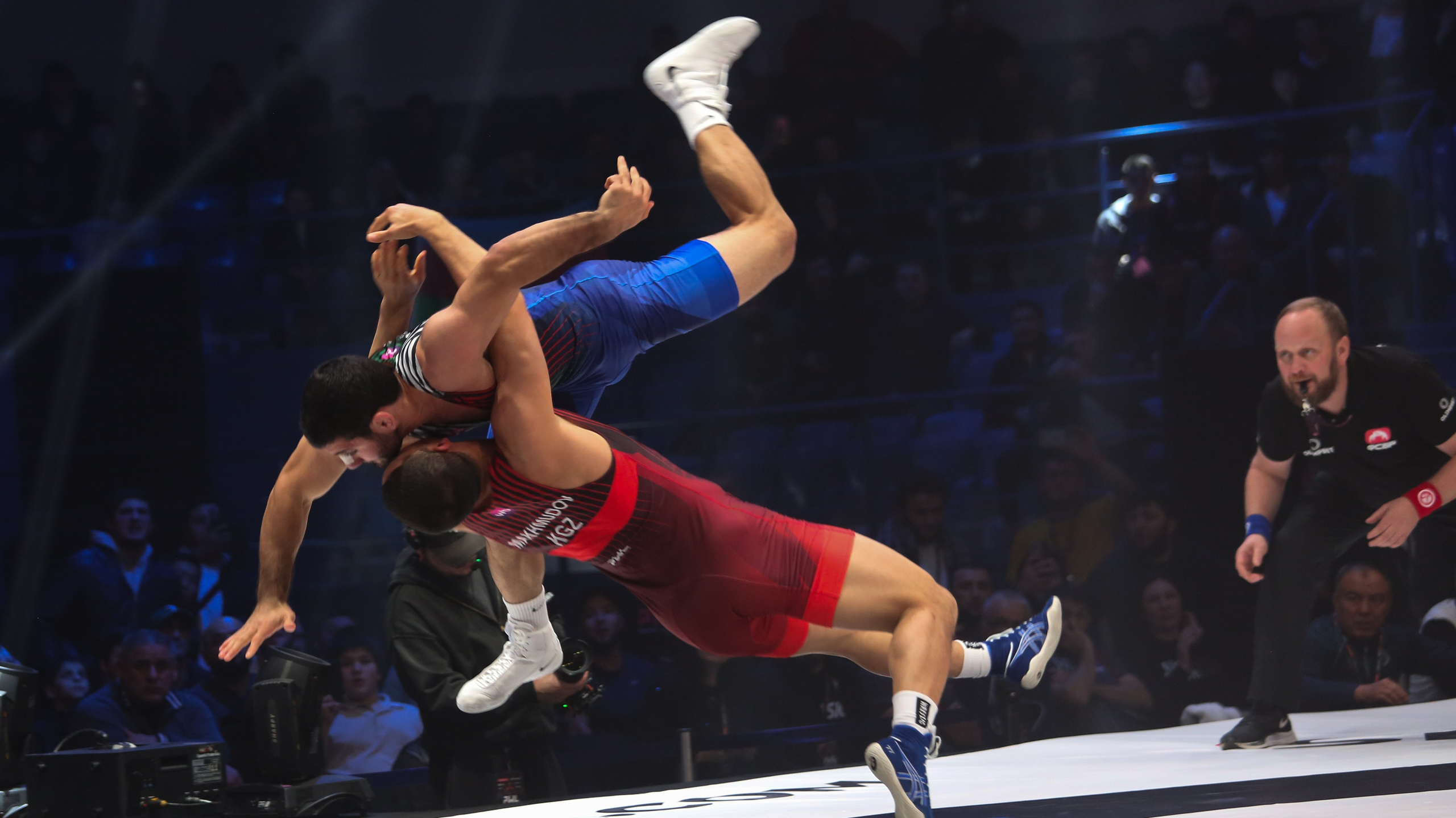 Профессиональная борцовская лига (PWL) 10