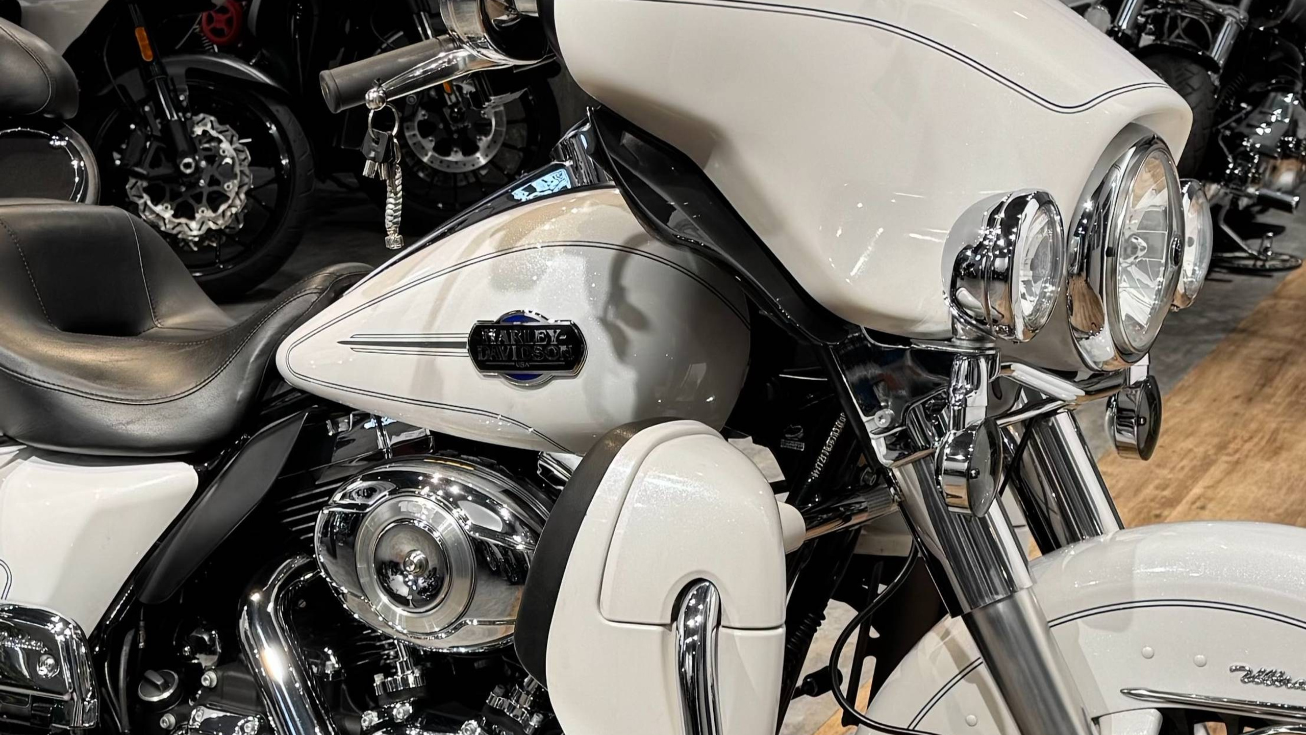 Мотоциклы Harley-Davidson 103 Electra Glide Ultra ABS (Touring) — купить мотоцикл. Hello Davidson, Москва. Только хорошие мотоциклы…