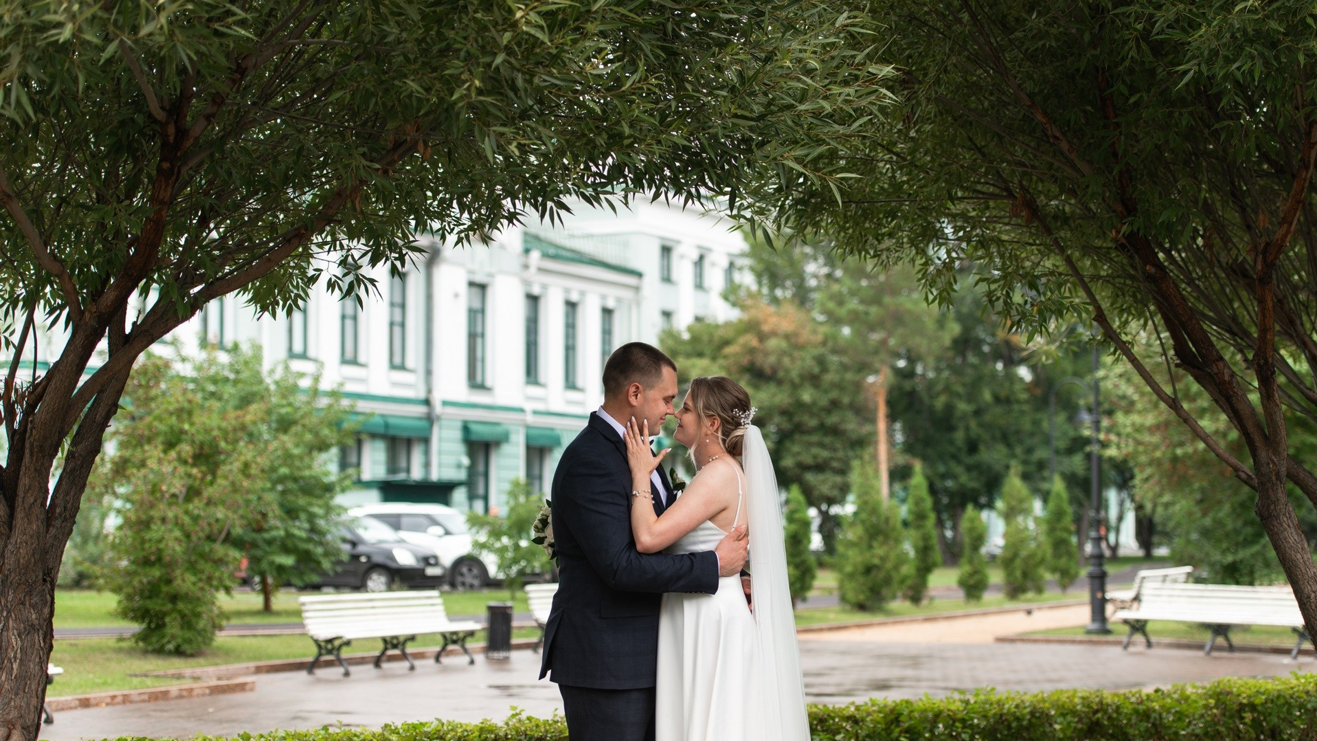 Переменчивый август