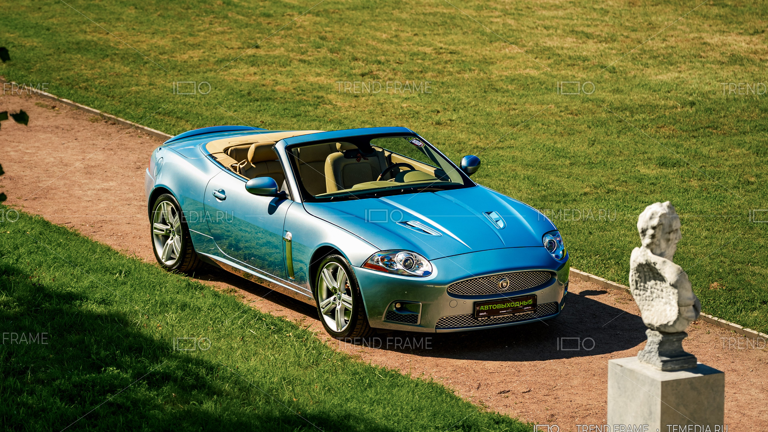Jaguar XKR кабриолет — фотосъёмка авто на avtoweekend Архангельском (Москва)