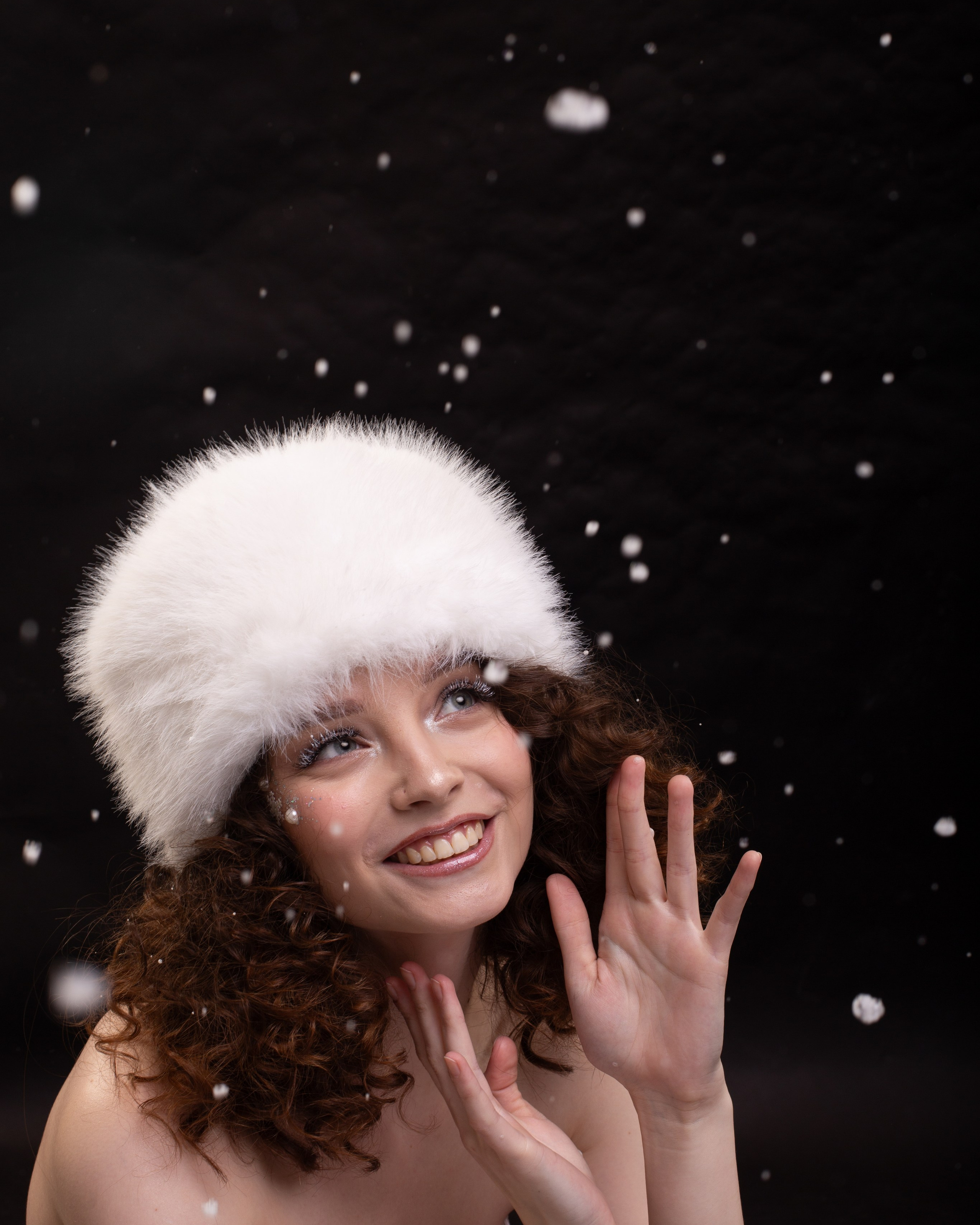 Фотопроект — Девушка с зимней открытки