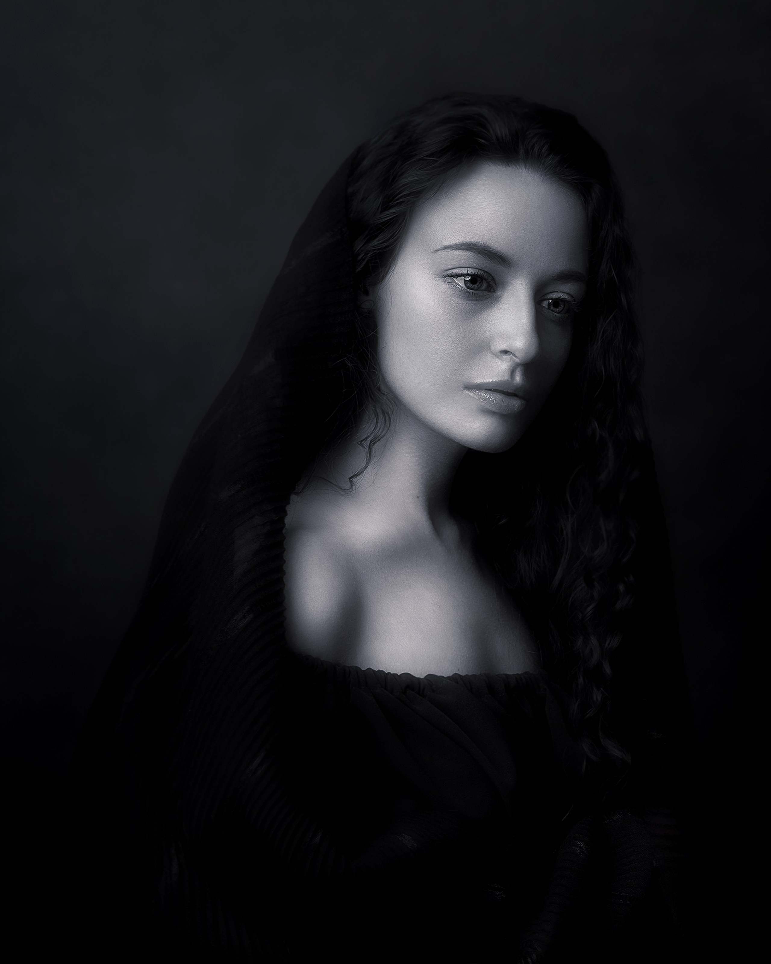 Женский Портрет