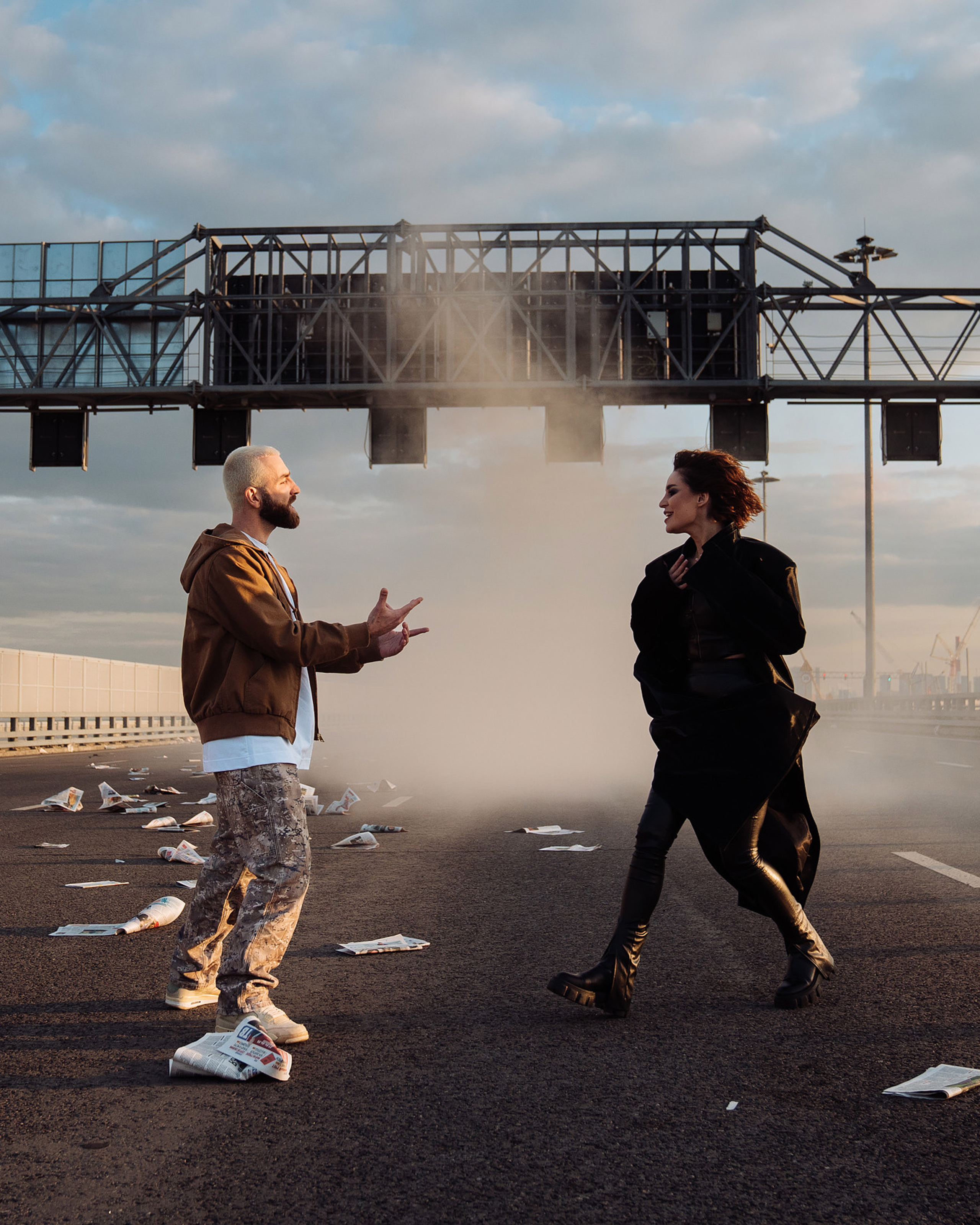 MARS DEIMOS, ARTIK & ASTI — МИР СОШЁЛ С УМА