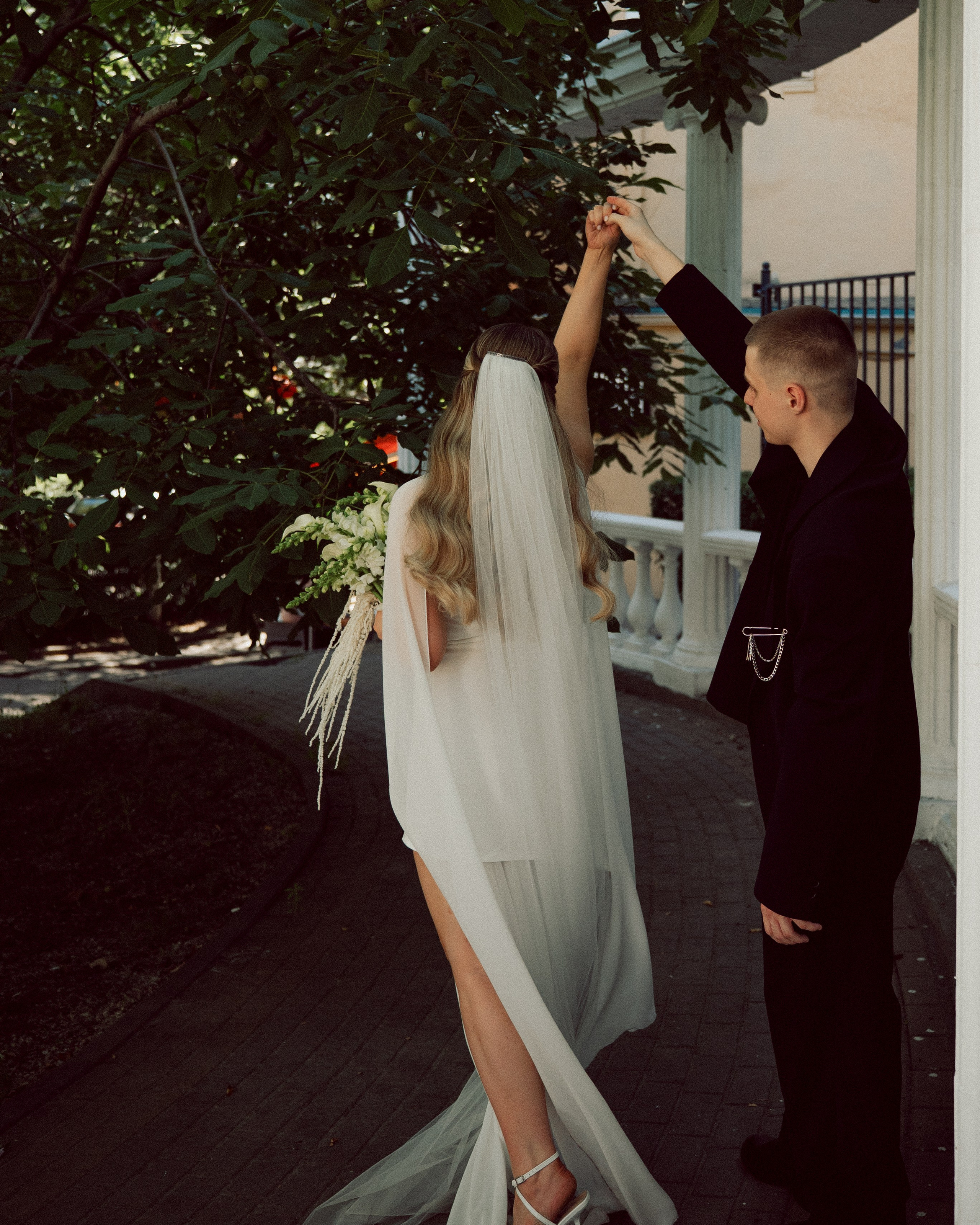 свадебная прогулка и роспись в Кировском ЗАГСе