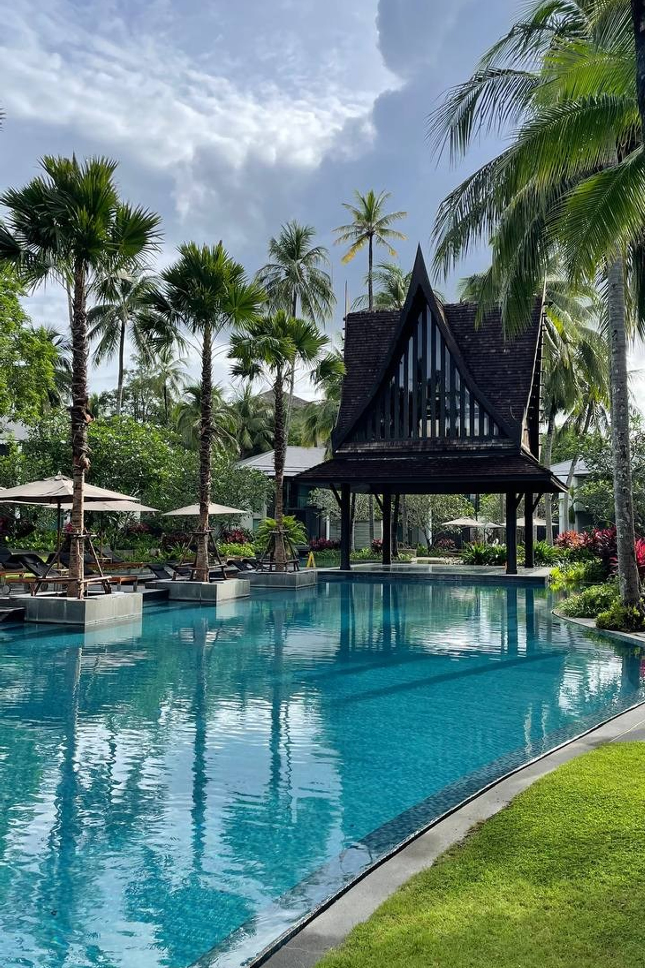 Twin palms. Турагенство Амалфи Тур