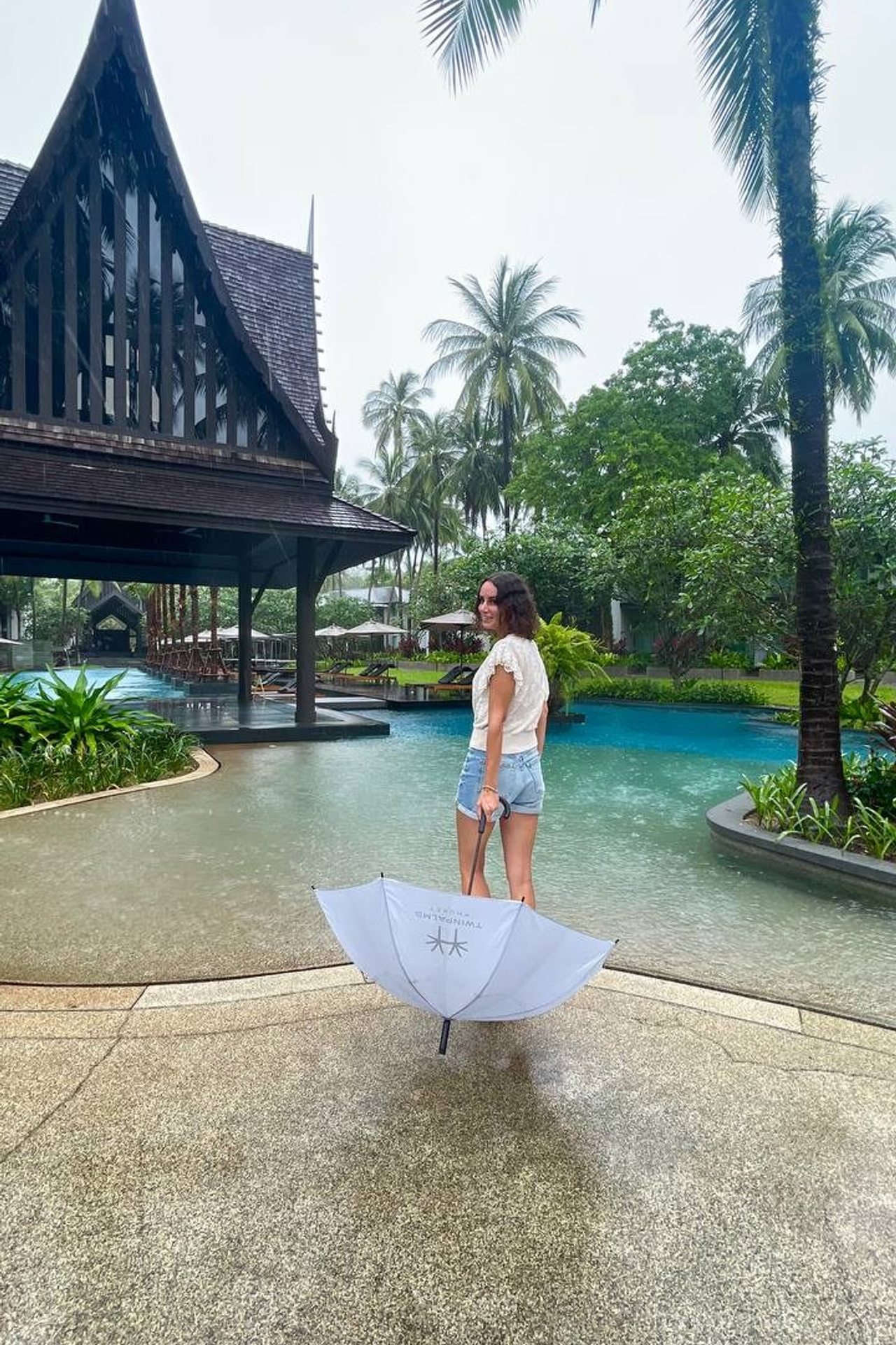 Twin palms. Турагенство Амалфи Тур