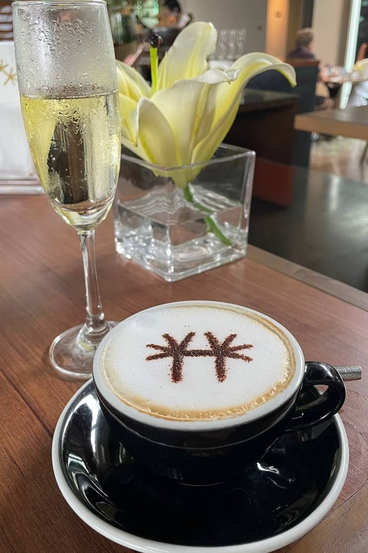 Twin palms. Турагенство Амалфи Тур