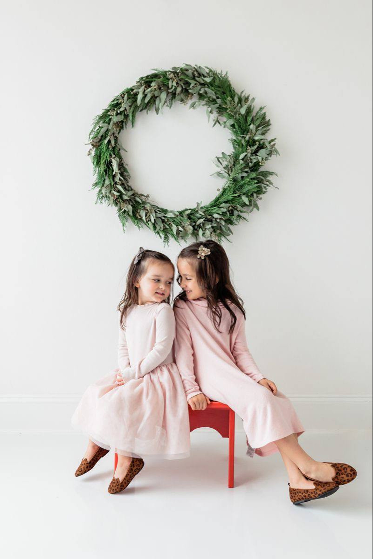 Идея для пышного платья для девочек с многослойной юбкой.