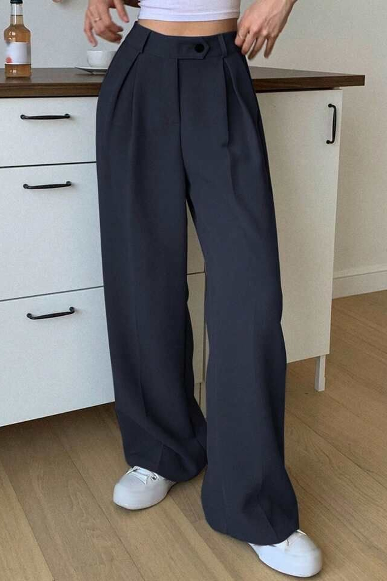 Предметная съемка для интернет магазина, референсы штанов женских|Sale