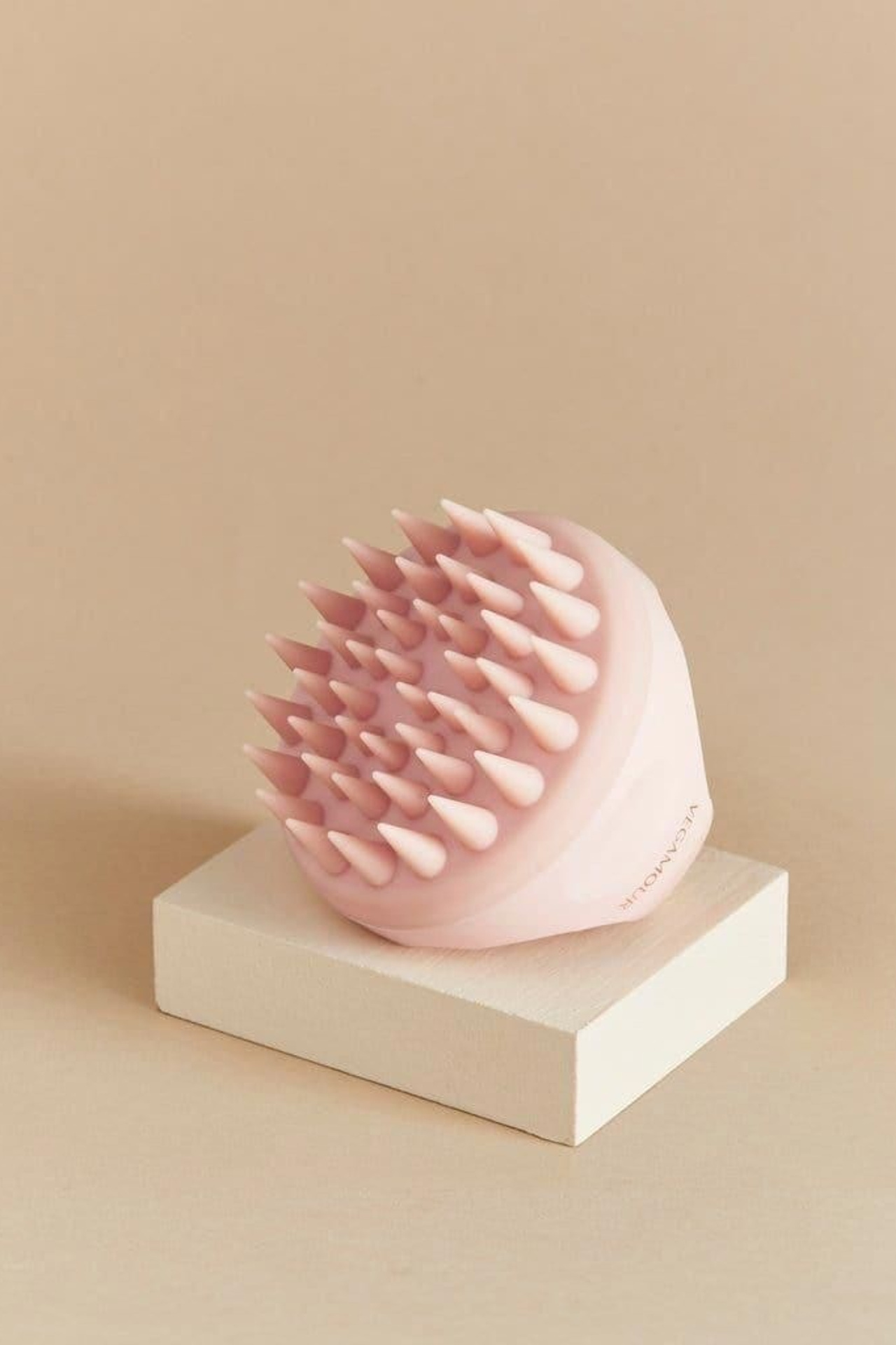 Массажные щетки для расслабления кожи головы