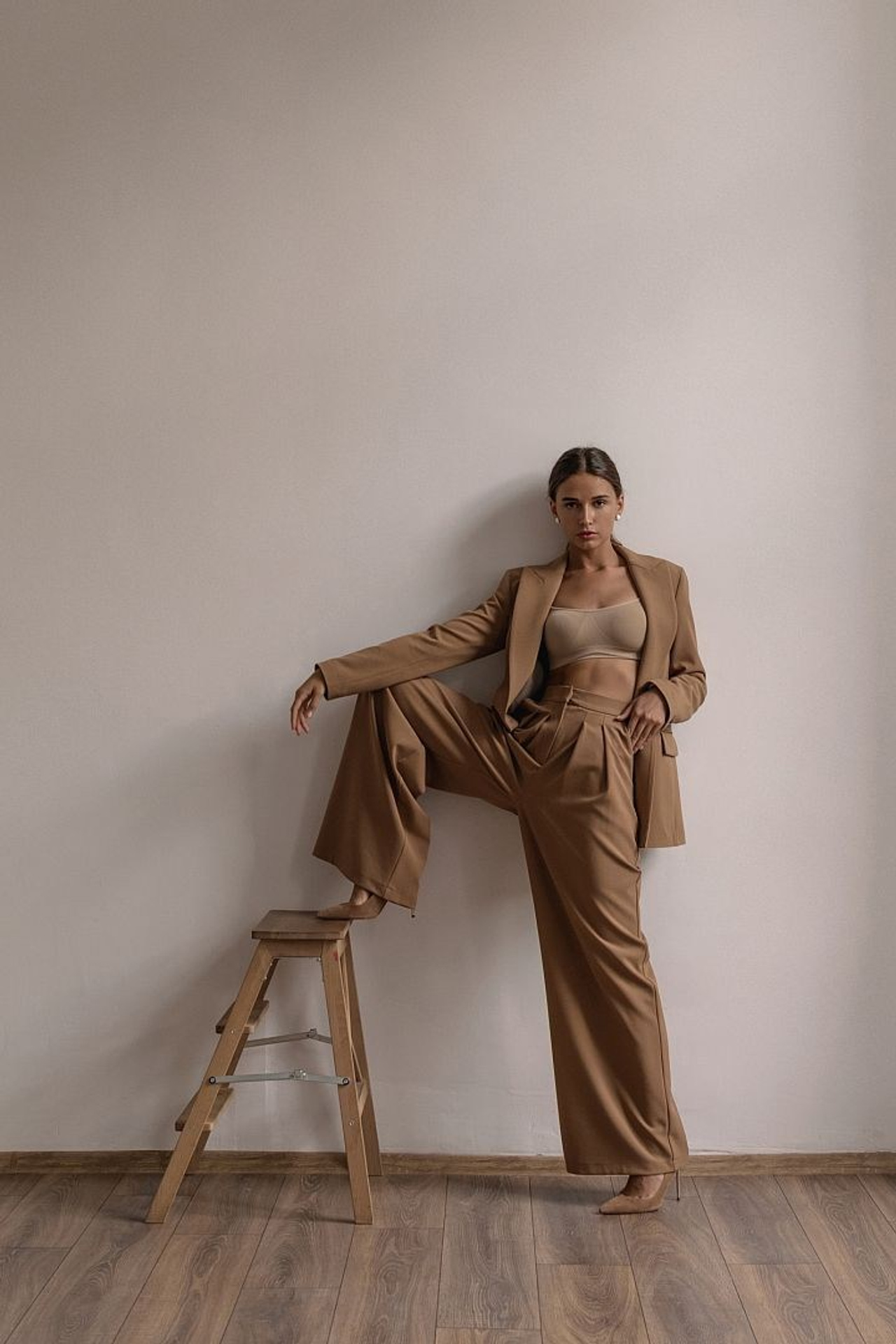 Предметная съемка для интернет магазина, референсы штанов женских|Sale