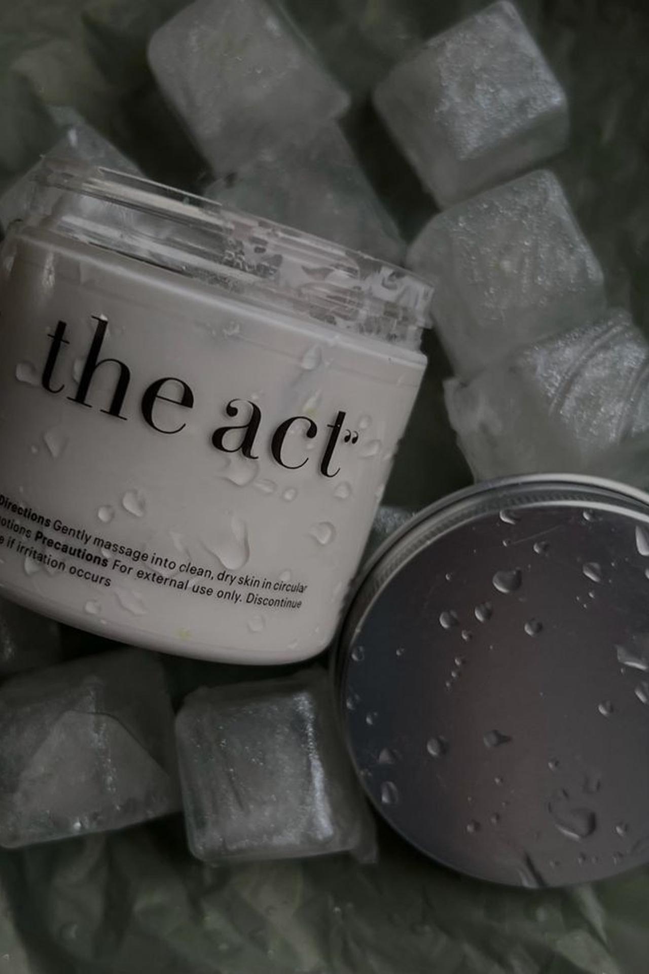 Пример текстуры крема для проблемной кожи