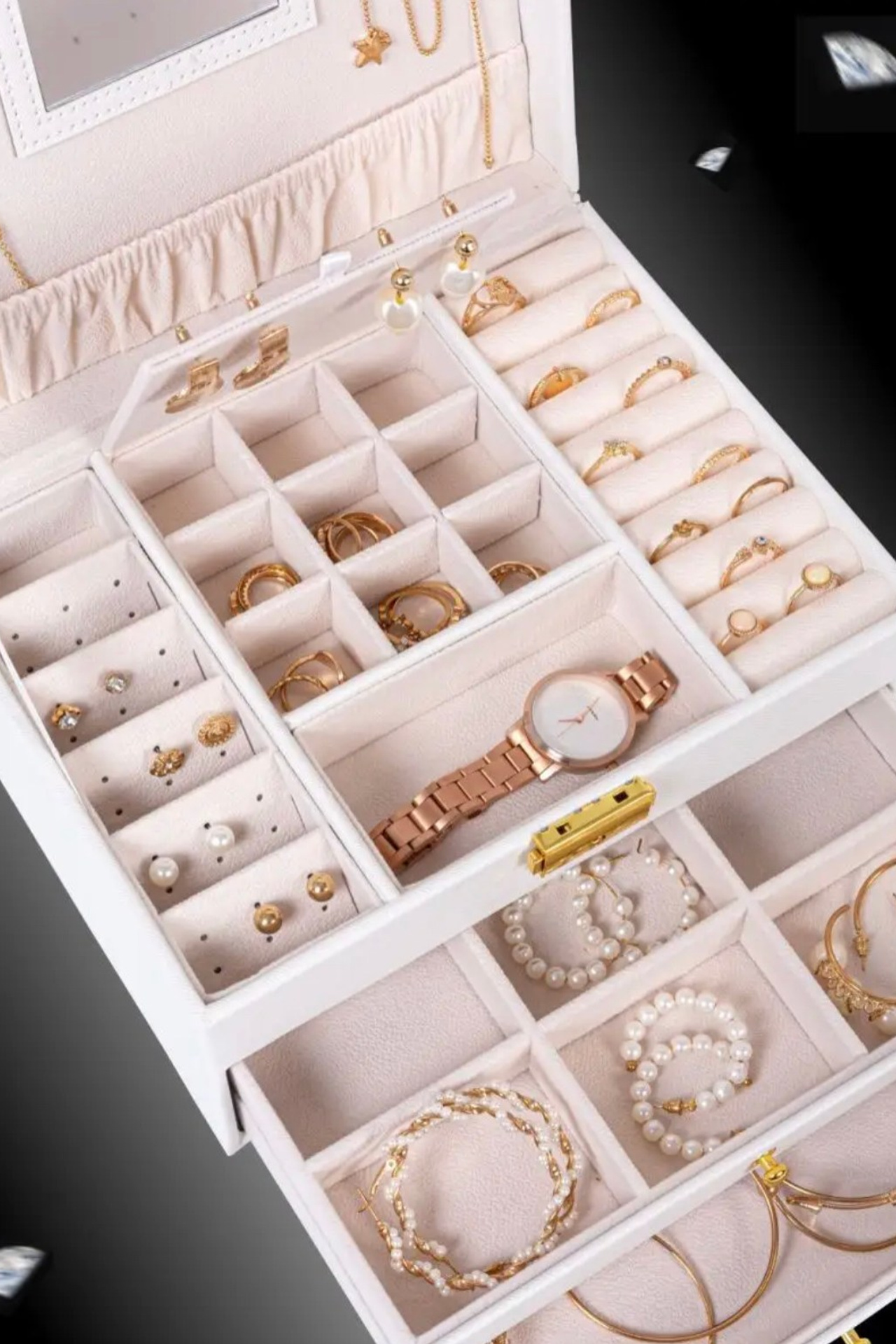 Съемка шкатулок с акцентом на элегантные формы и стили